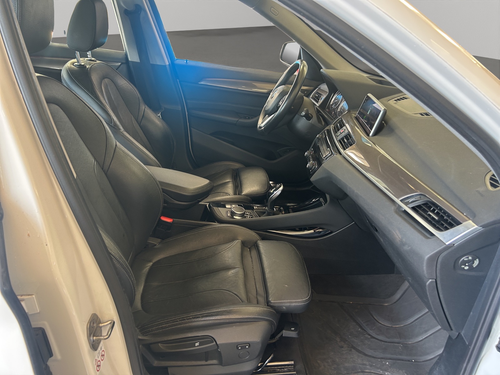 BMW X1 xDrive 20d Sport Line Steptronic-image-17