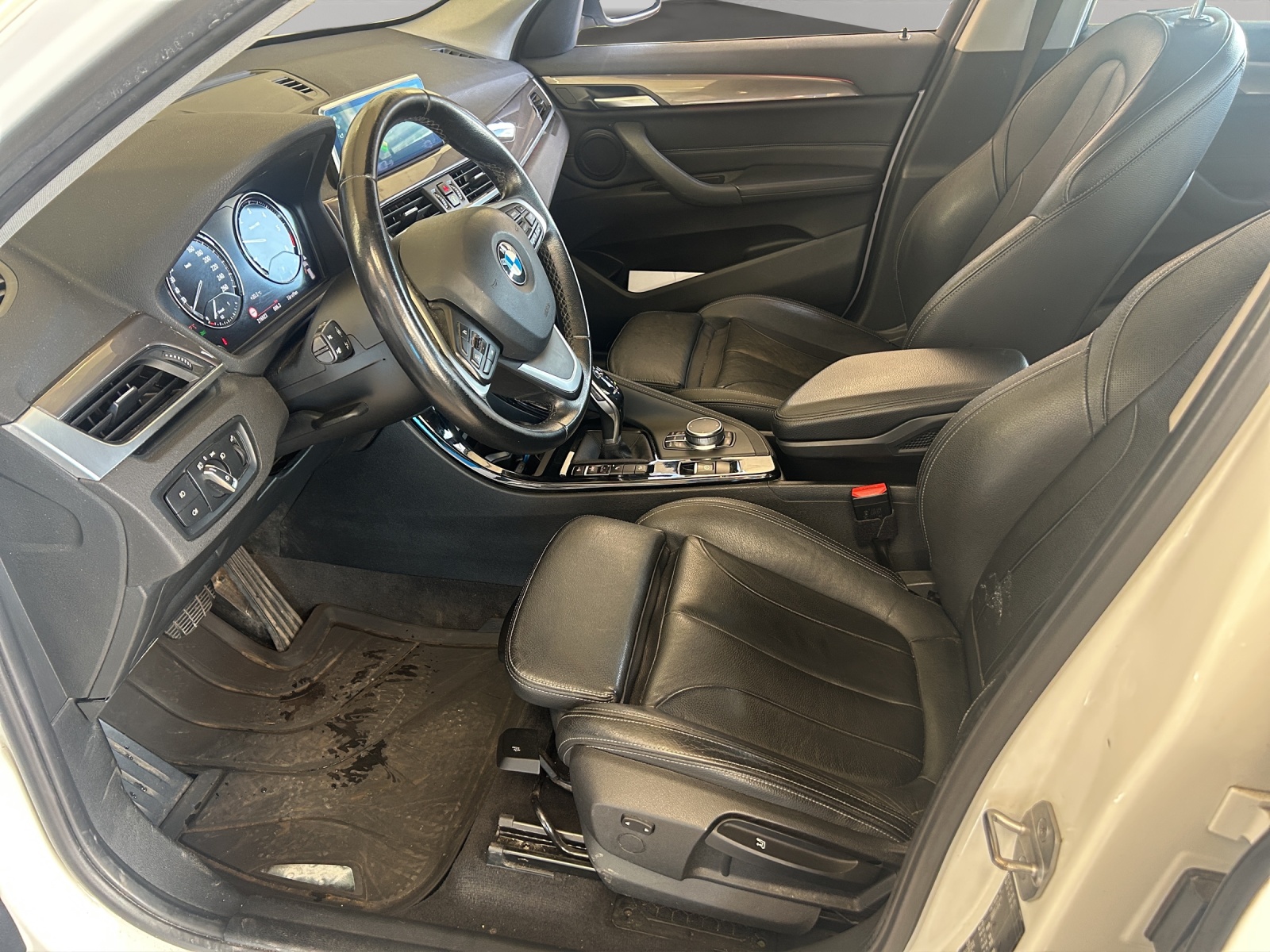 BMW X1 xDrive 20d Sport Line Steptronic-image-8