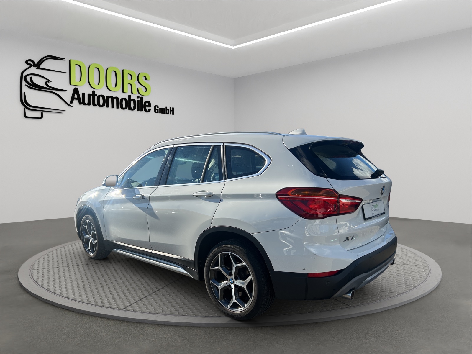 BMW X1 xDrive 20d Sport Line Steptronic-image-5