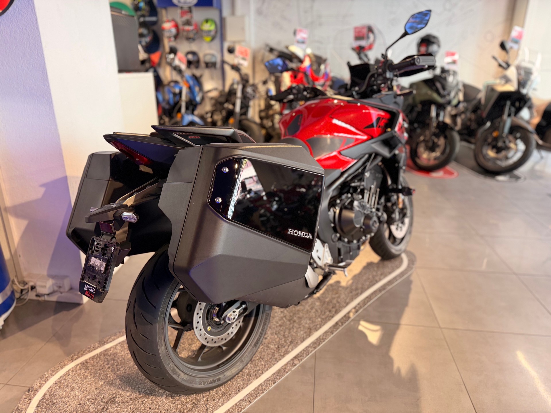 HONDA CB1000GT-showroom-element-2