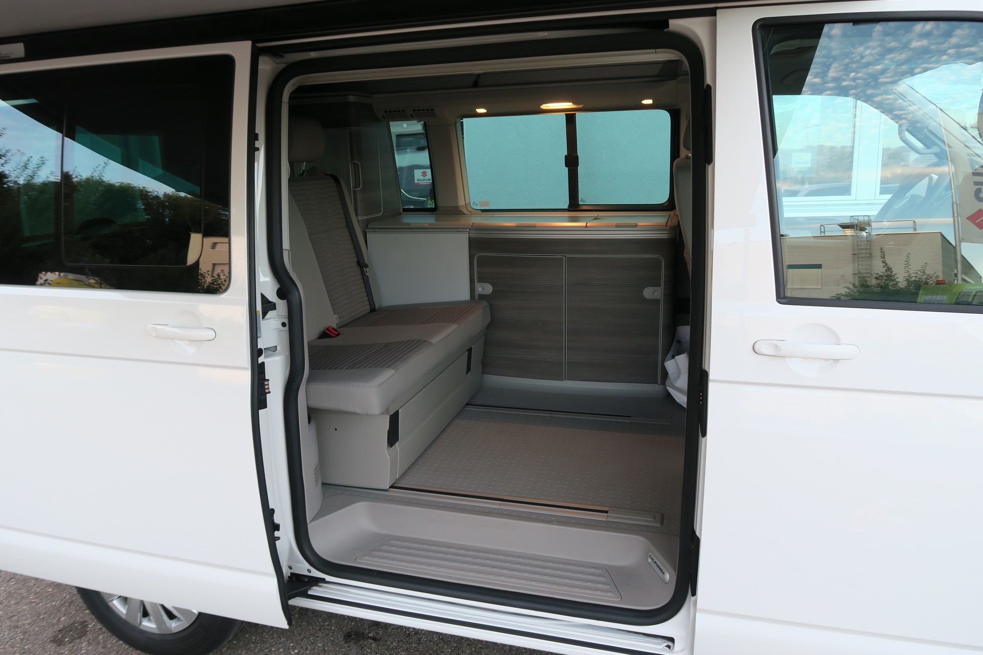 VW California 2.0 TDI Ocean DSG-image-8