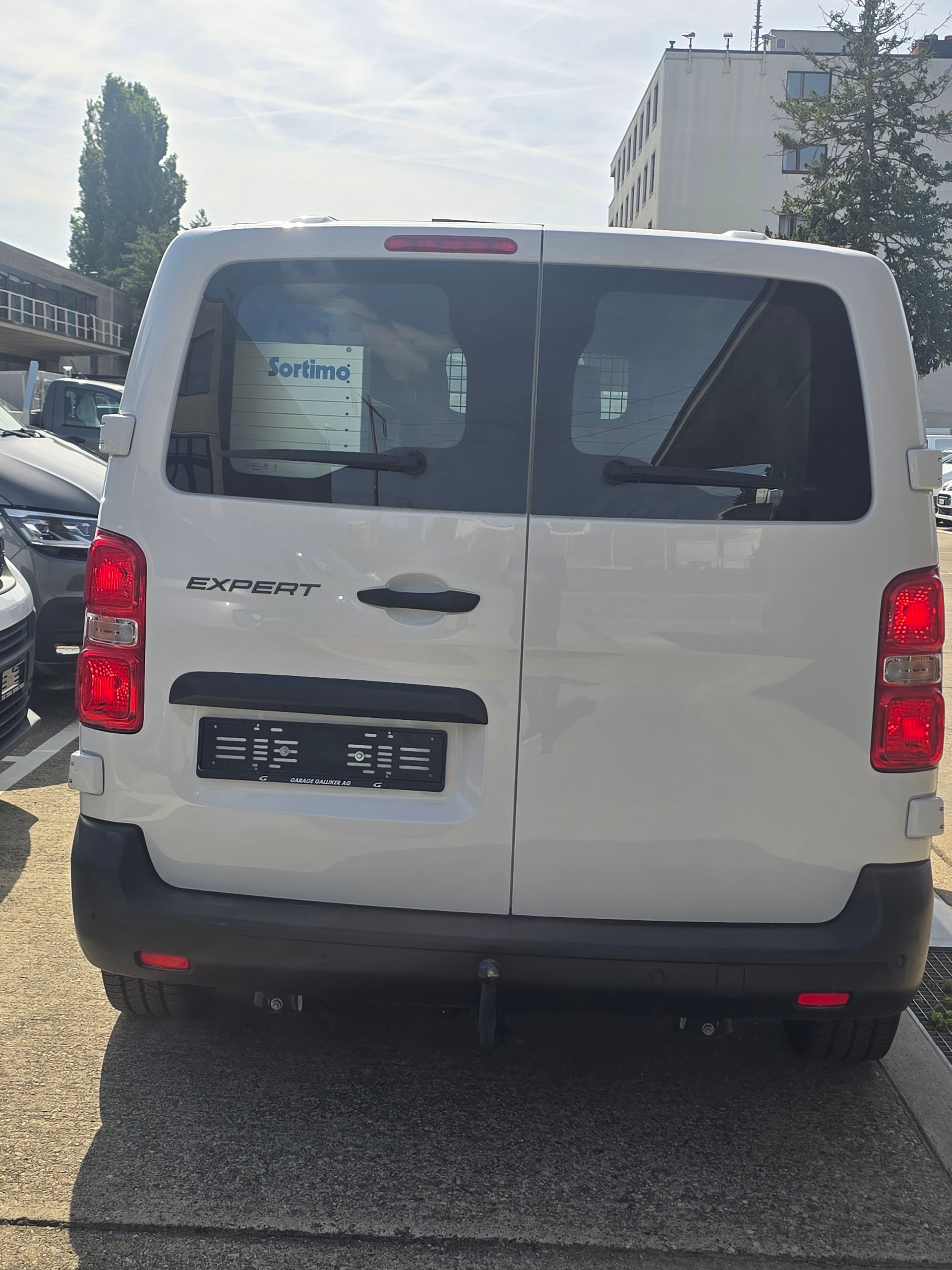 PEUGEOT Expert 1.5 BlueHDi 120 S&S Standard-image-4