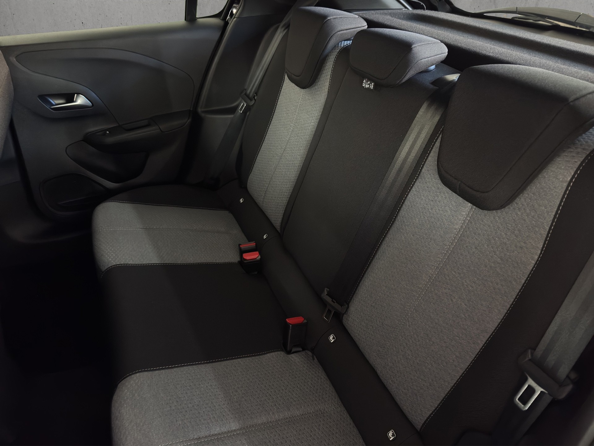 OPEL Corsa 1.2 MHEV Edition "RF.Kamera-Totwinkel-Winterpaket"-image-8