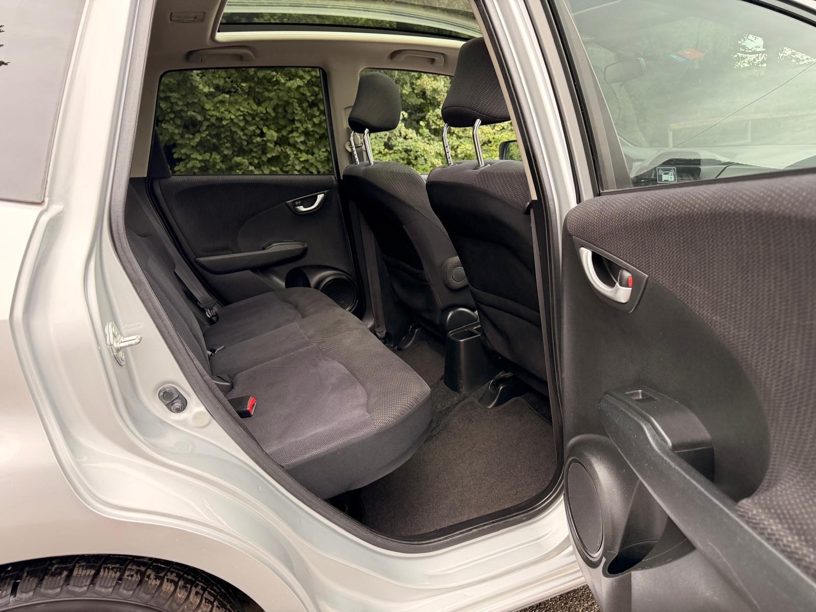 HONDA Jazz 1.3i Hybrid Elegance CVT-image-13