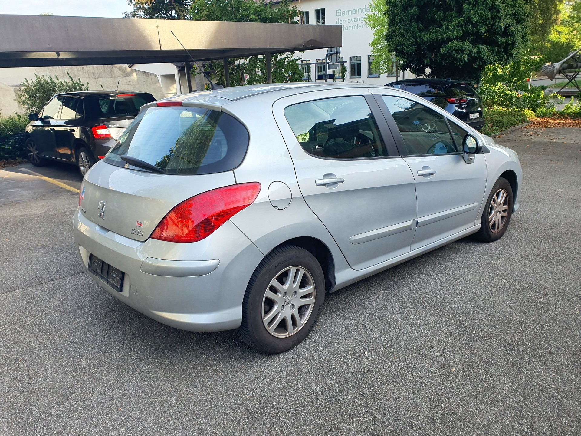 PEUGEOT 308 1.6 HDI Sport-image-2