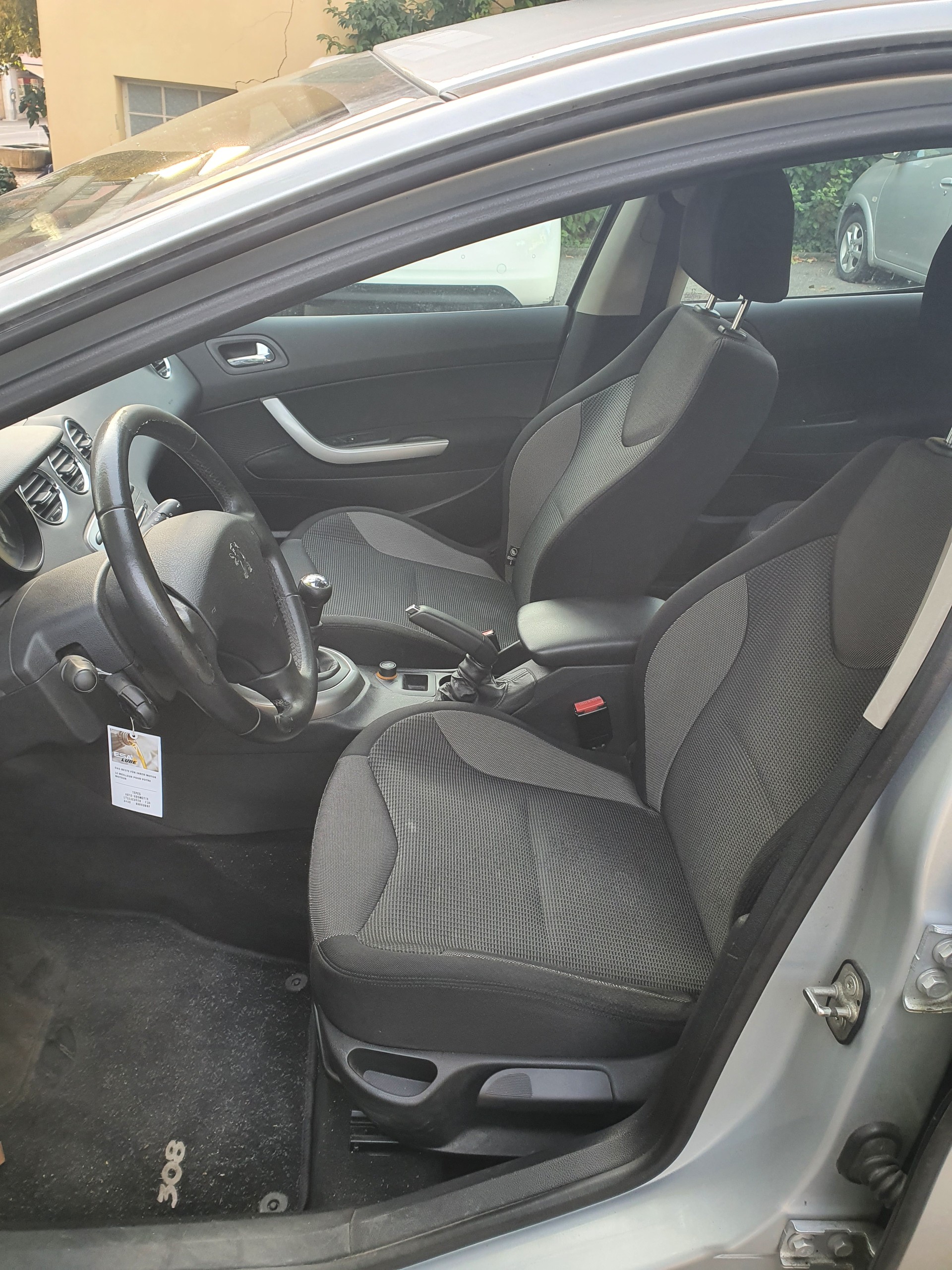PEUGEOT 308 1.6 HDI Sport-image-4