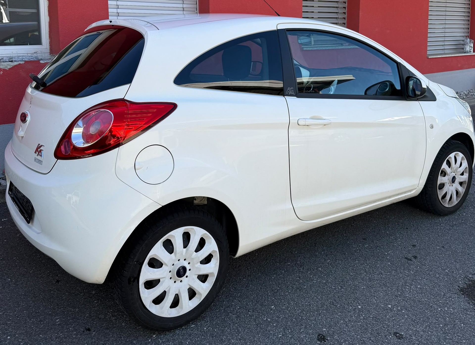 FORD KA 1.25 Titanium-image-6