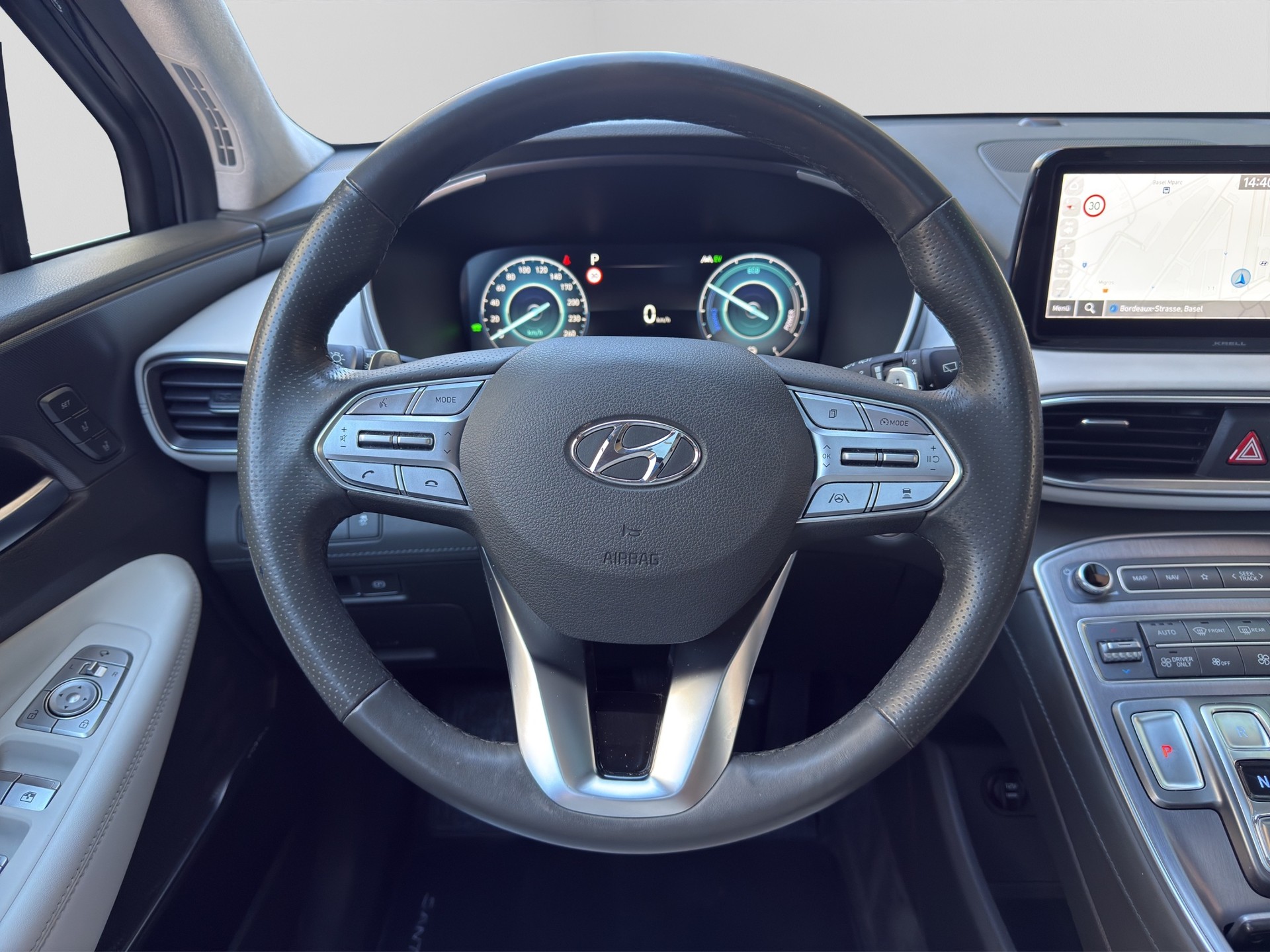 HYUNDAI Santa Fe 1.6 PHEV Ver.4WD-image-9