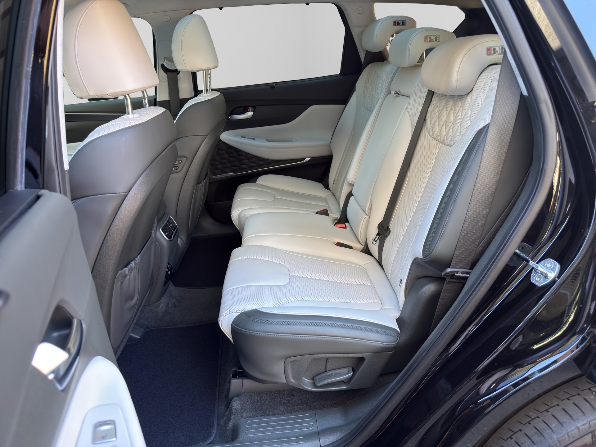 HYUNDAI Santa Fe 1.6 PHEV Ver.4WD-image-15