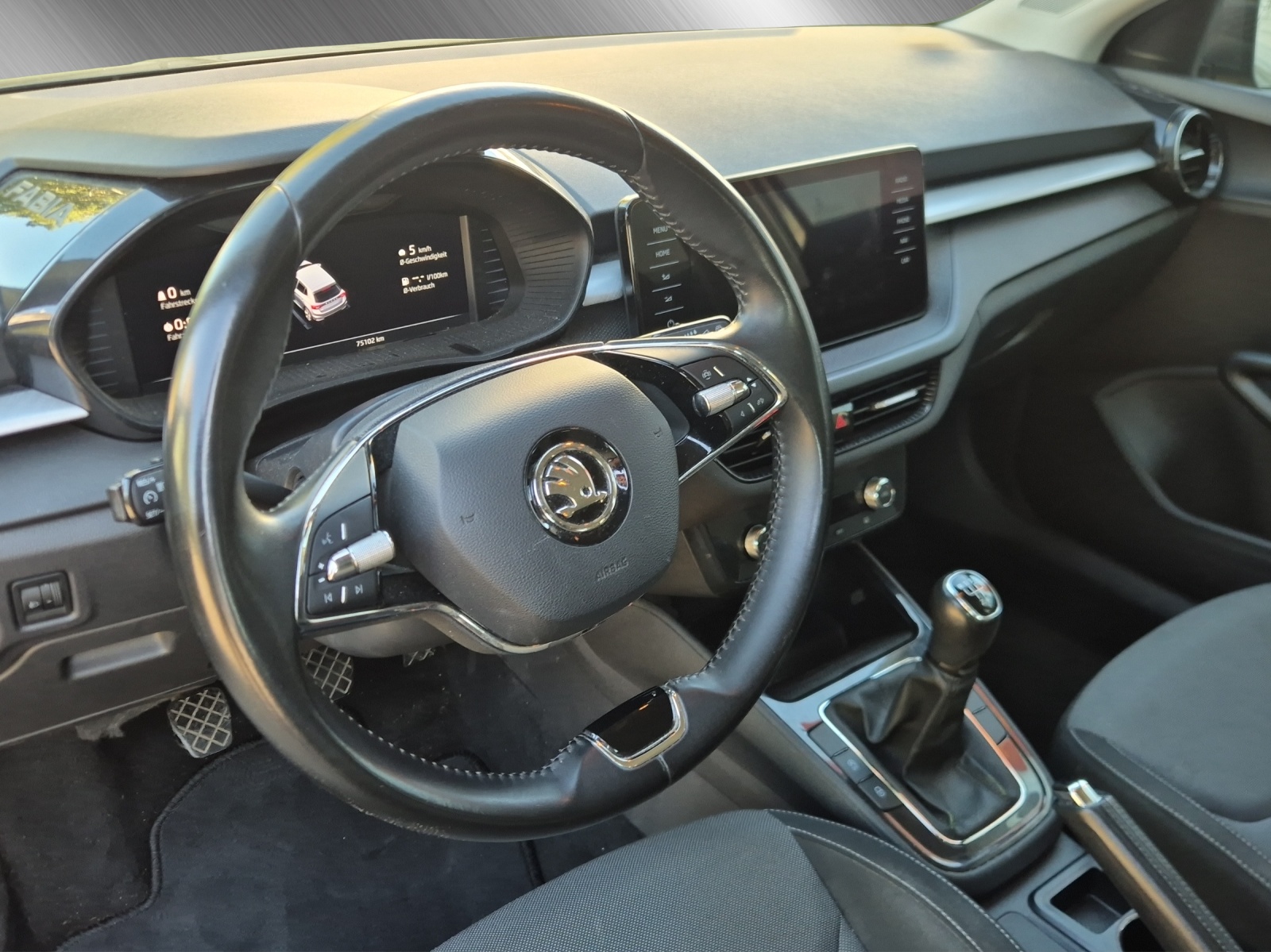 SKODA Fabia 1.0 MPI Ambition-image-9