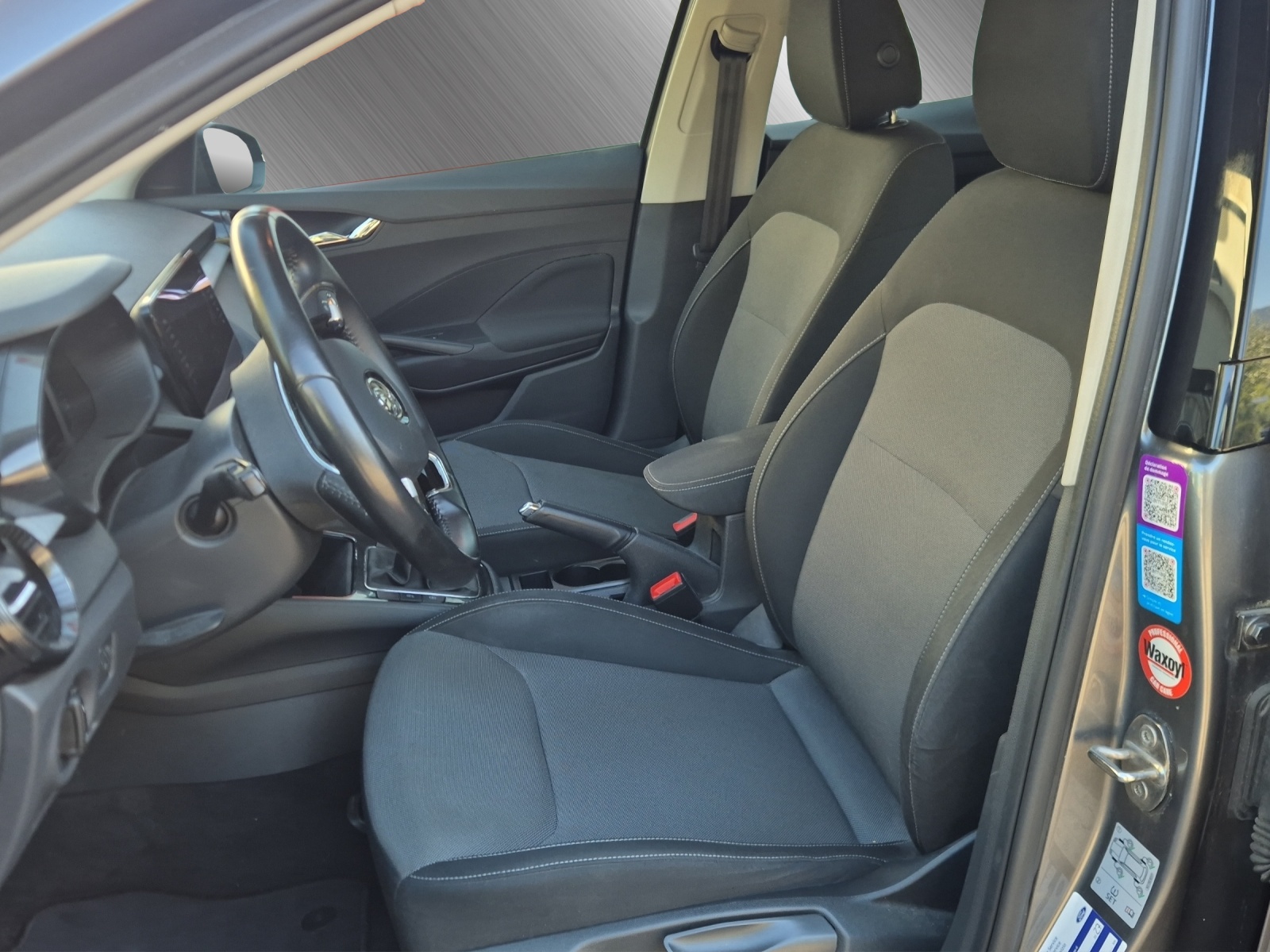 SKODA Fabia 1.0 MPI Ambition-image-8