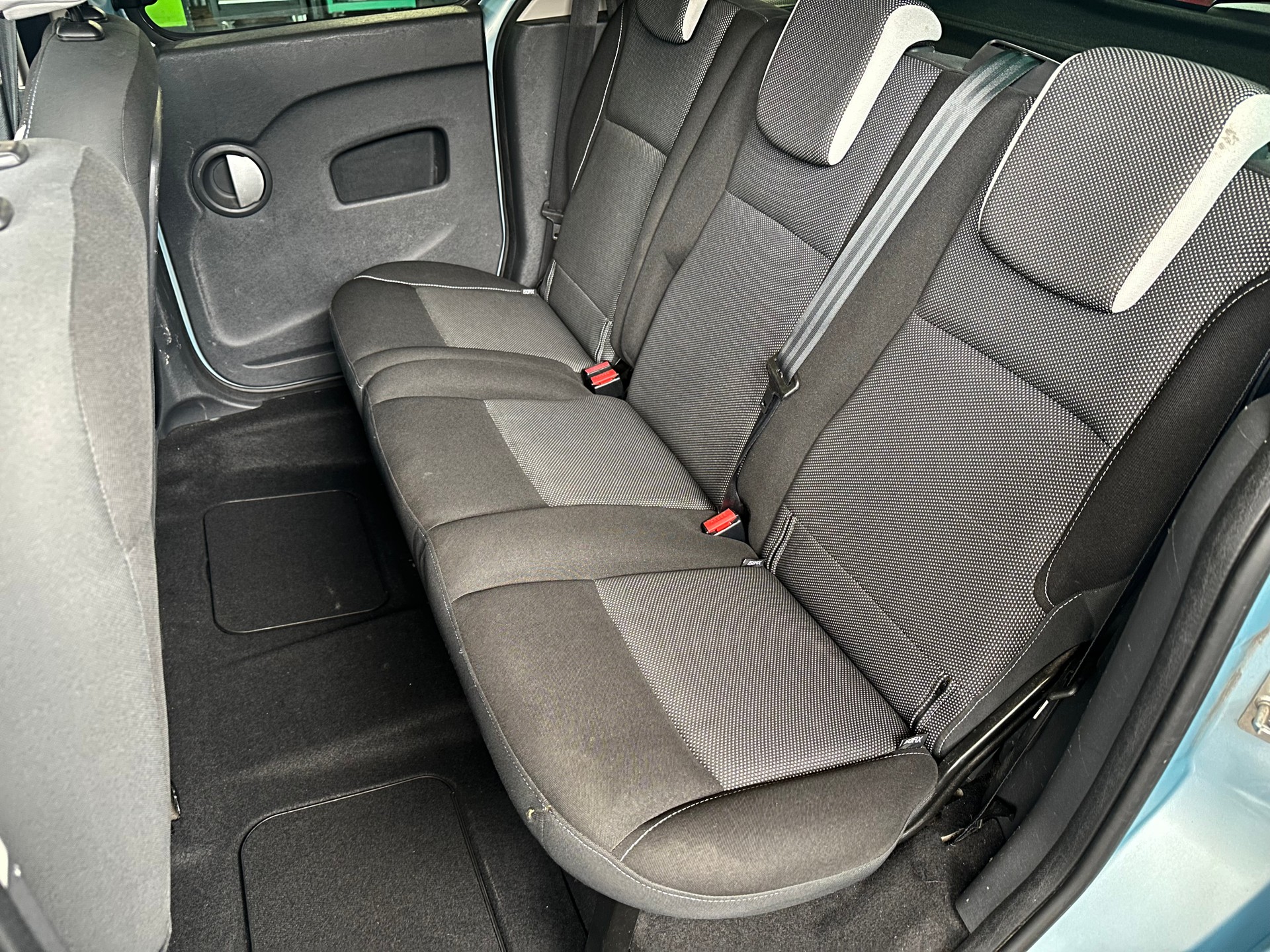 RENAULT Kangoo 1.5 dCi Dynamique-image-11