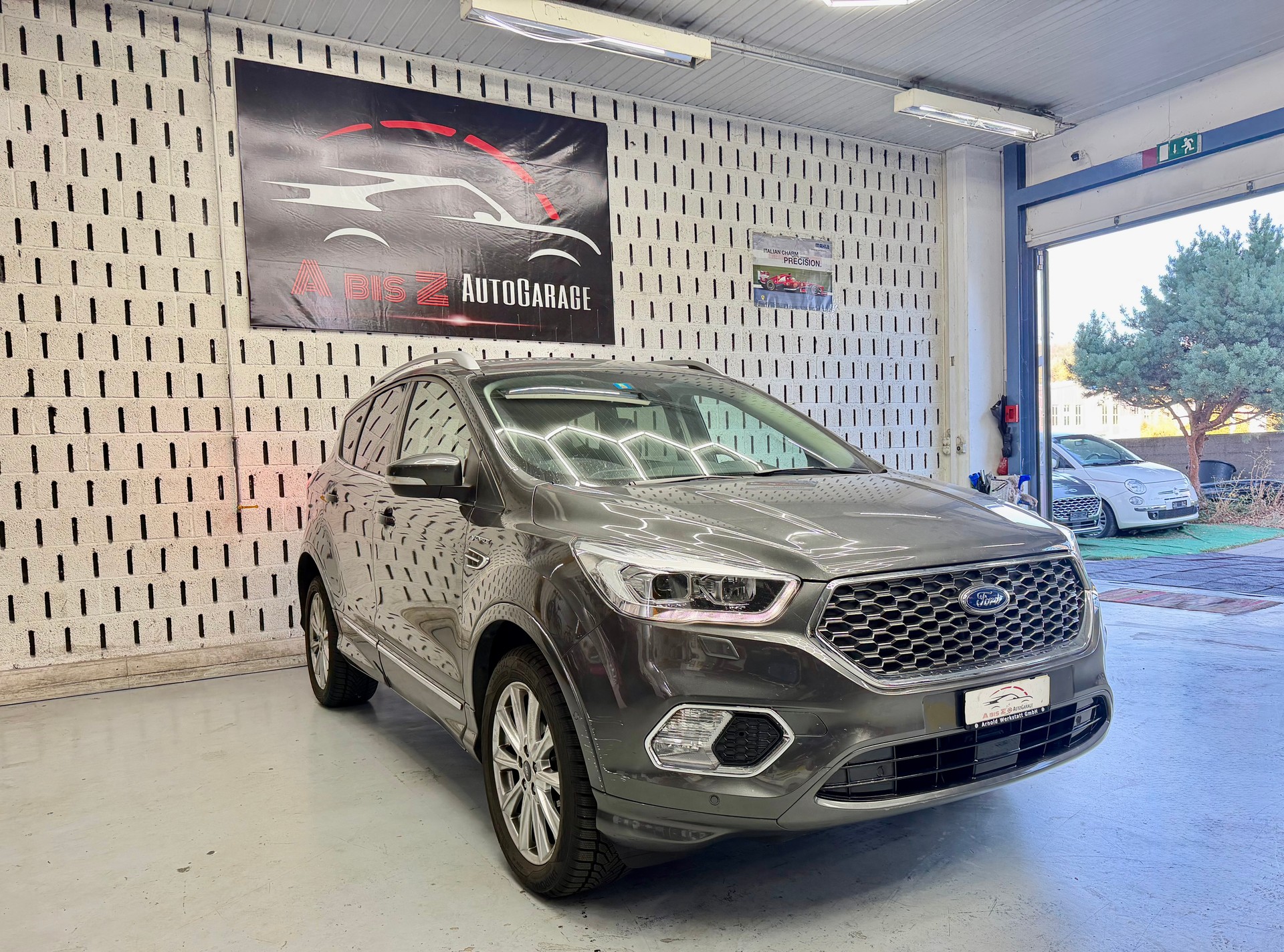 FORD Kuga 1.5 SCTi Vignale 4WD Automatic-image-2