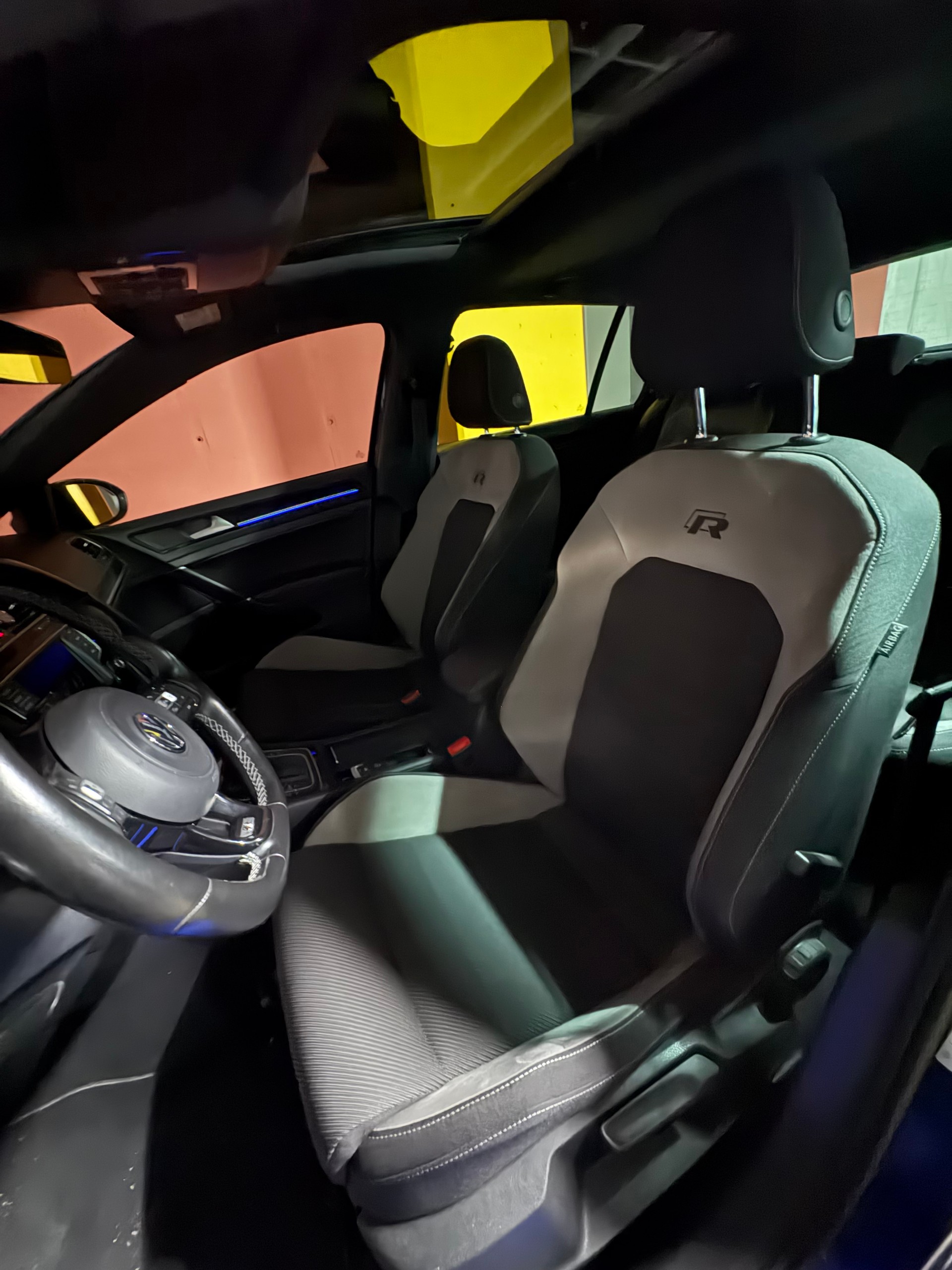 VW 2.0 TSI R DSG 4motion-image-3