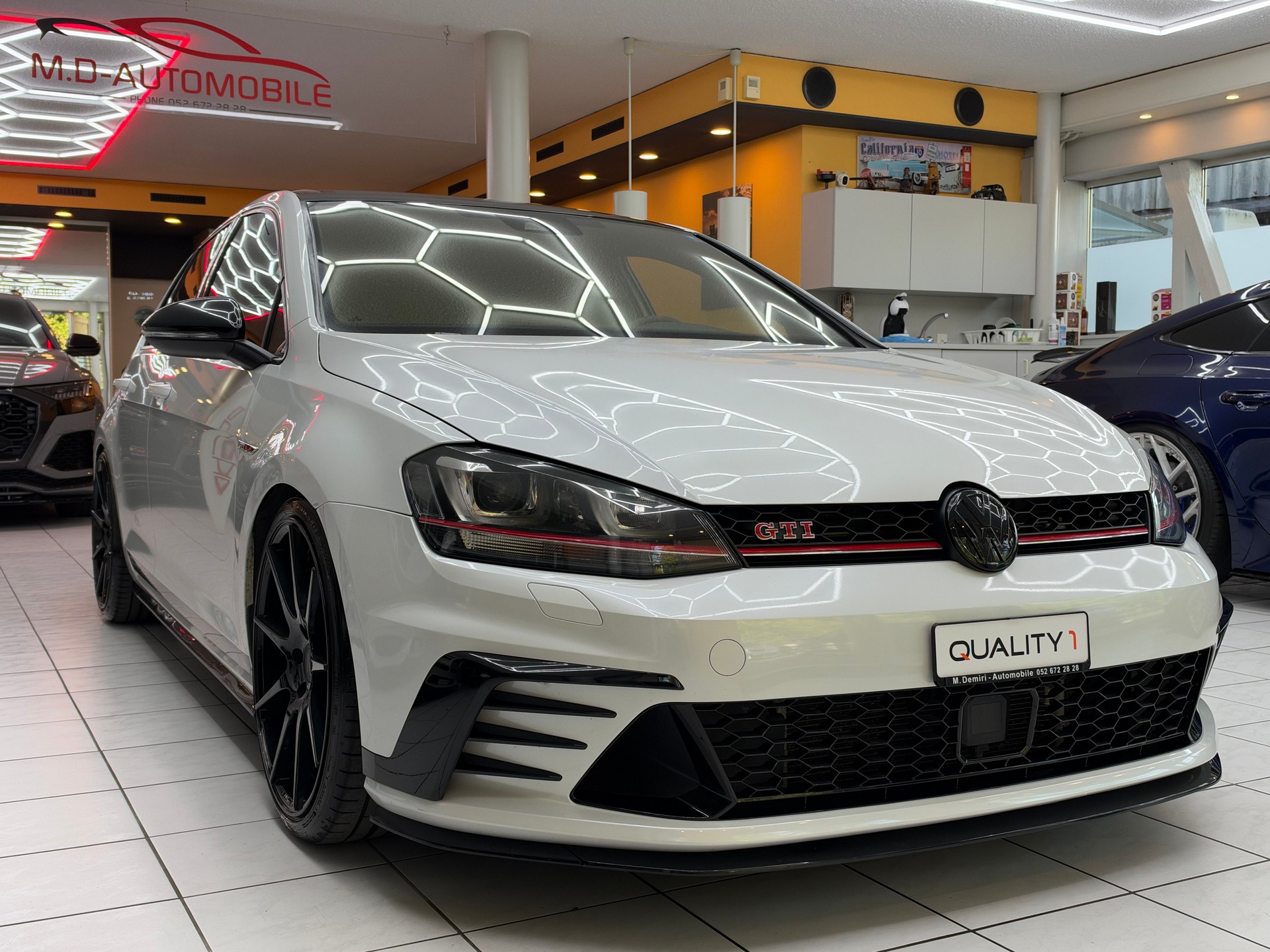 VW Golf VII 2.0 TSI GTI Clubsport DSG-image-2