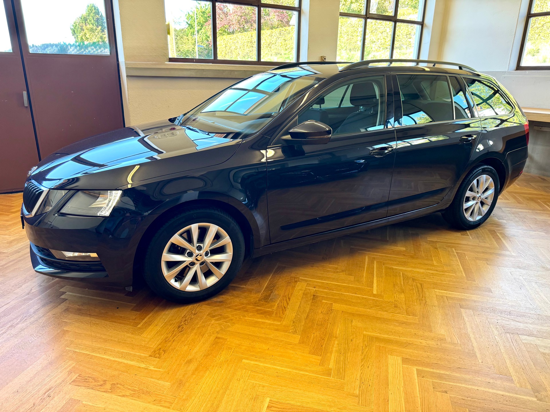 SKODA Octavia Combi 1.8 TSI Ambition 4x4 DSG-showroom-element-2