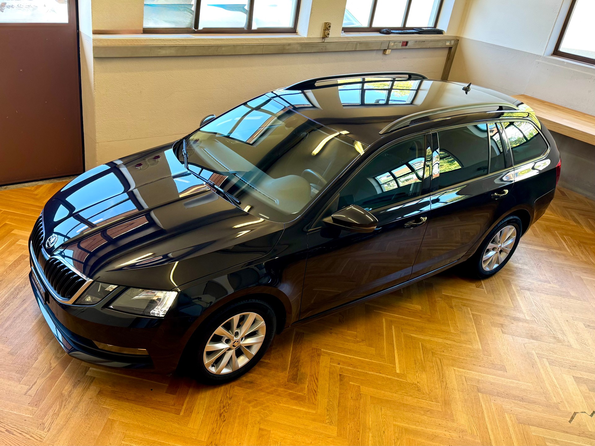 SKODA Octavia Combi 1.8 TSI Ambition 4x4 DSG-showroom-element-3