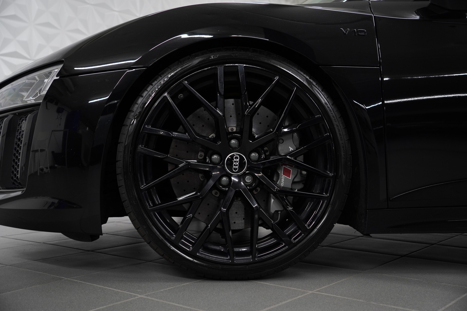 AUDI R8 Coupé 5.2 plus S-Tronic-image-8
