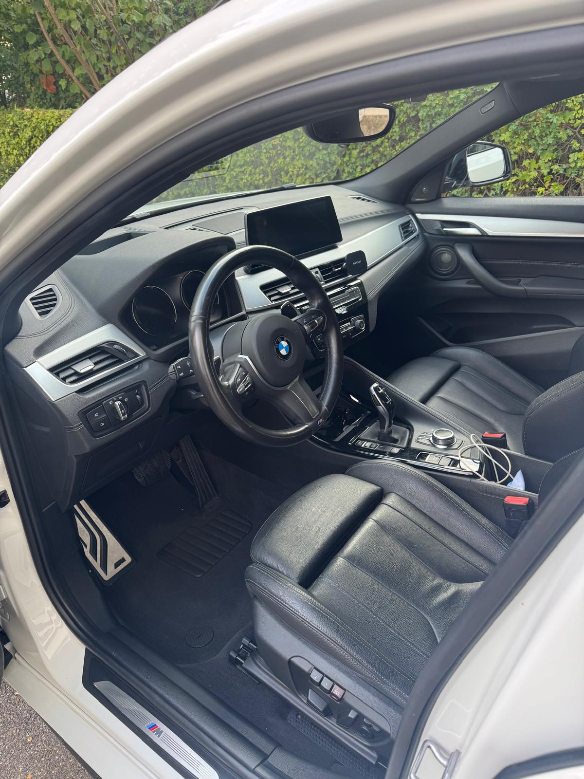 BMW 20i xDrive-image-4