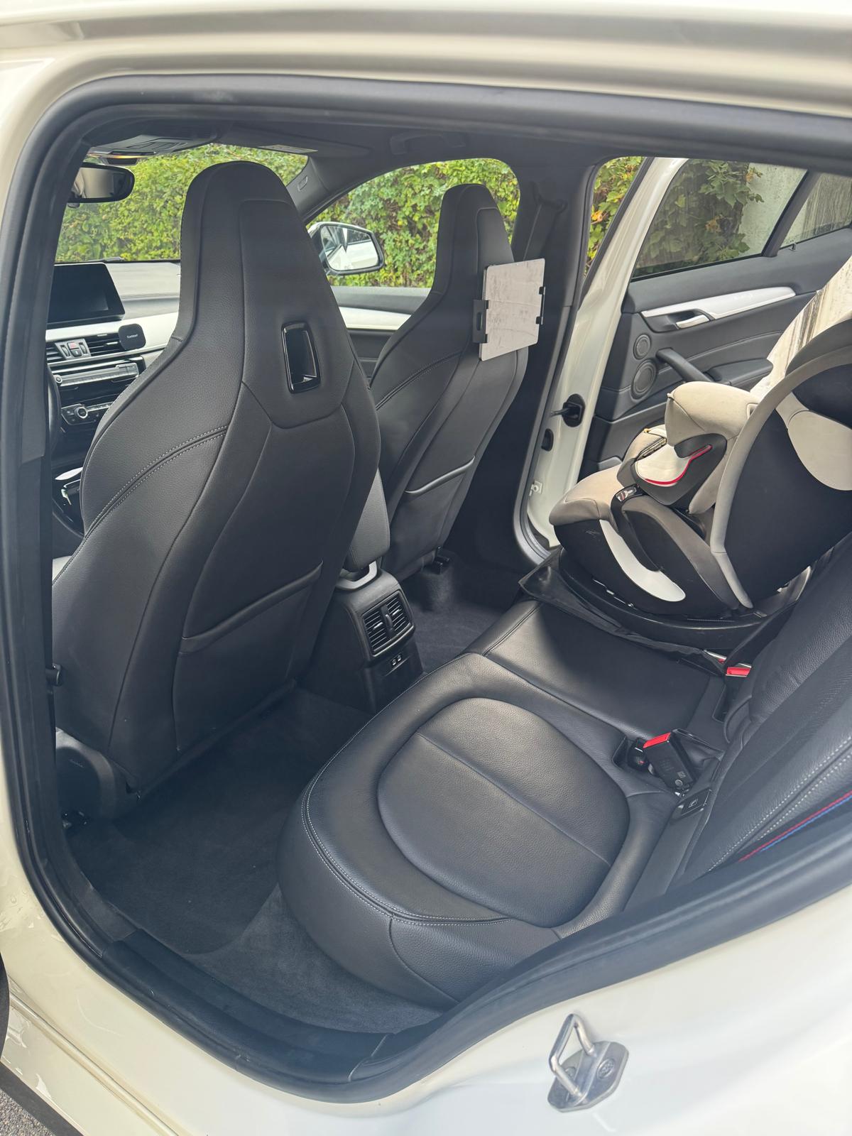BMW 20i xDrive-image-3