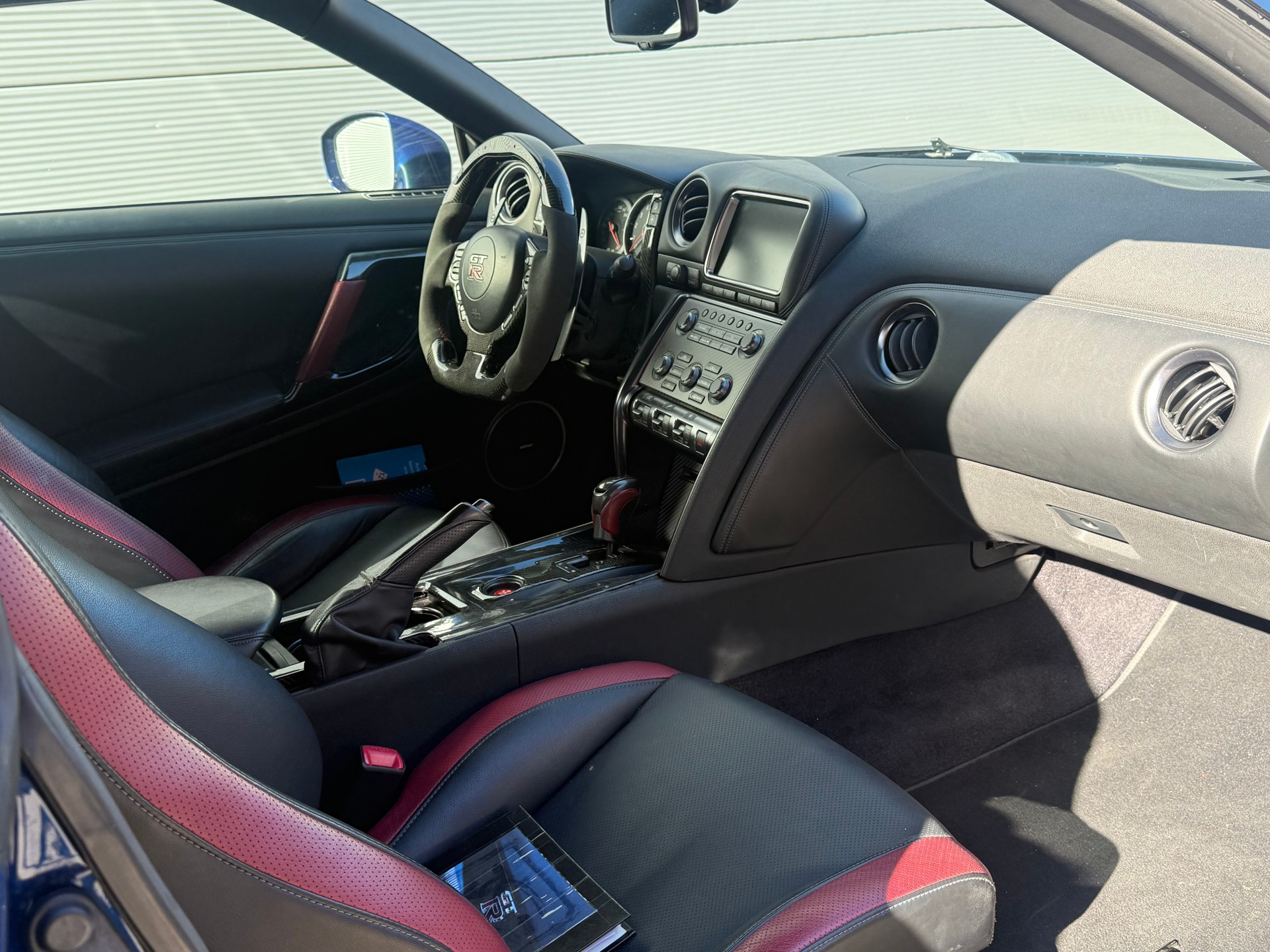 NISSAN GT-R 3.8 V6 Biturbo Black Edition-image-9