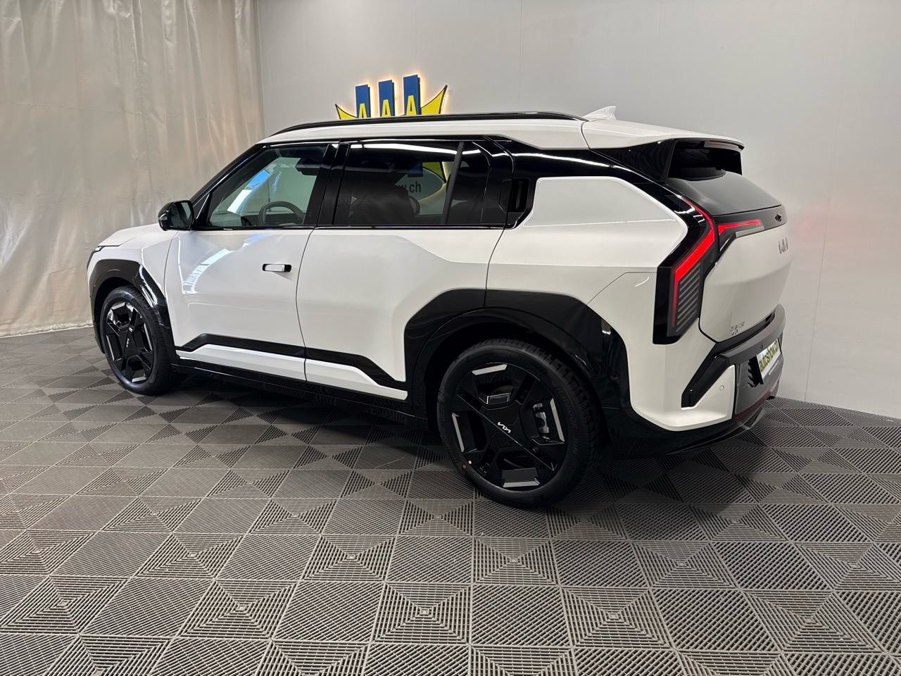 KIA EV3 81,4 kWh GT-Line Long Range-image-1