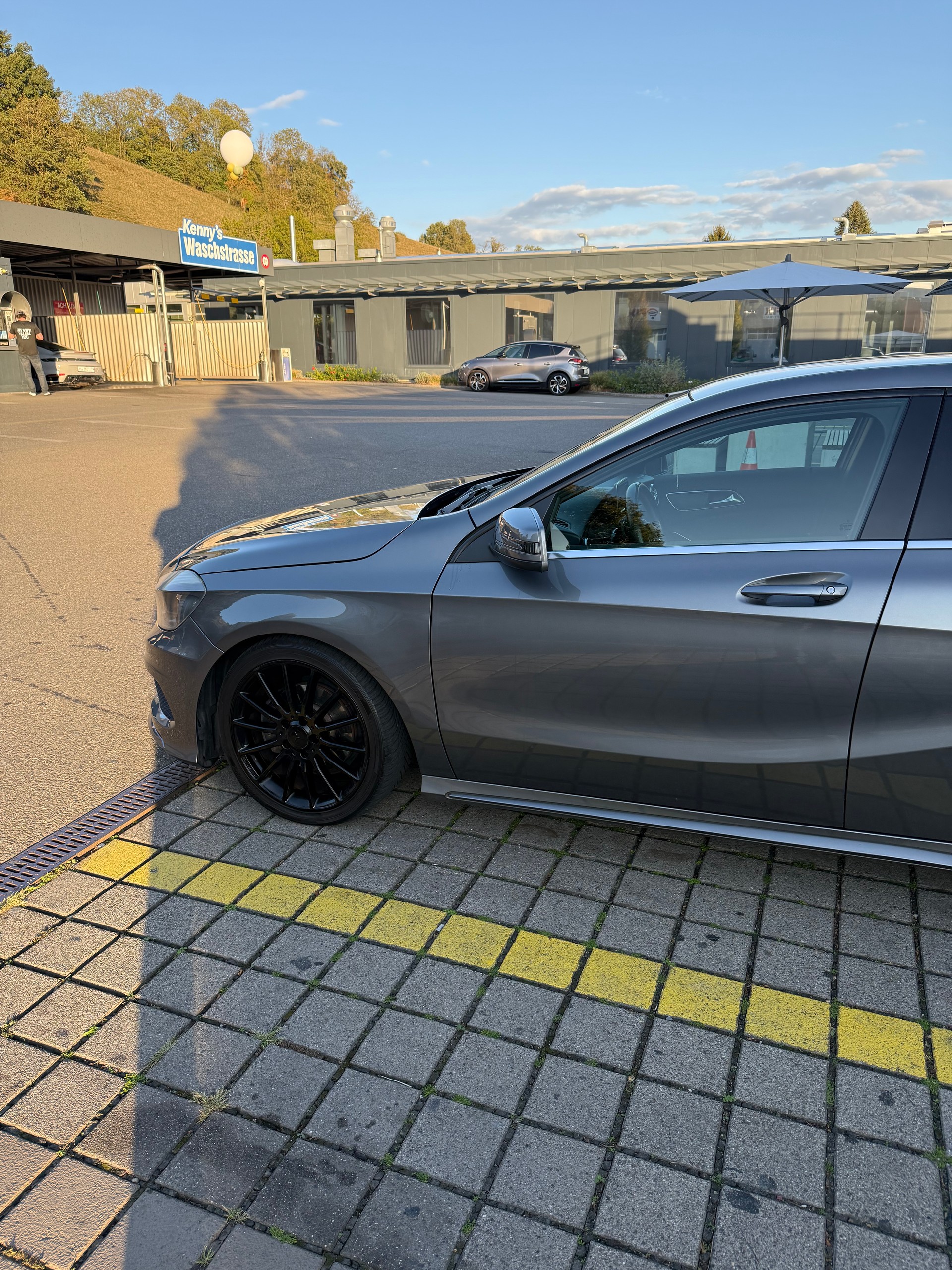 MERCEDES-BENZ A 180 BlueEF-image-2