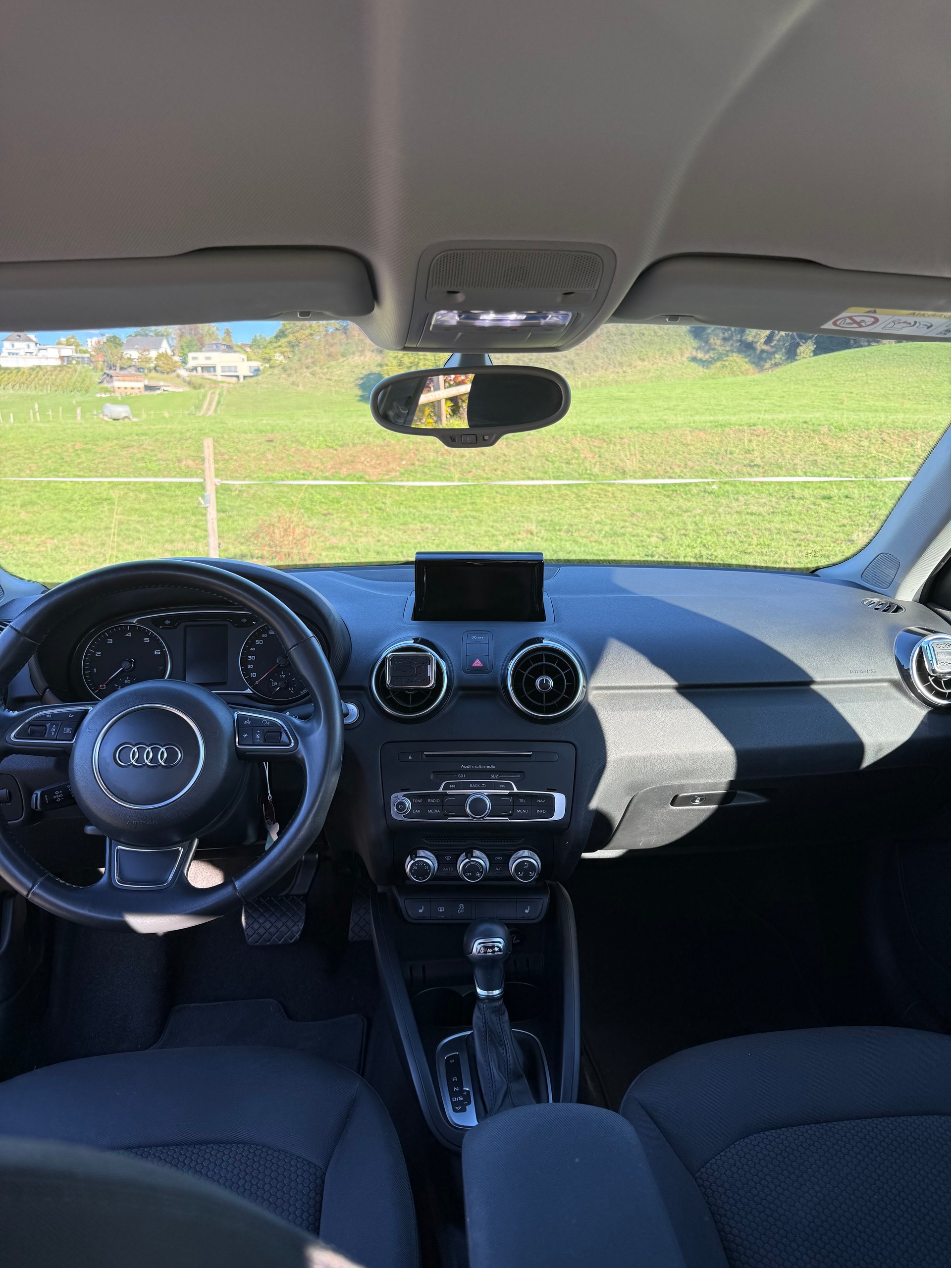 AUDI 1.0 TFSI ultra S-Tronic-image-2