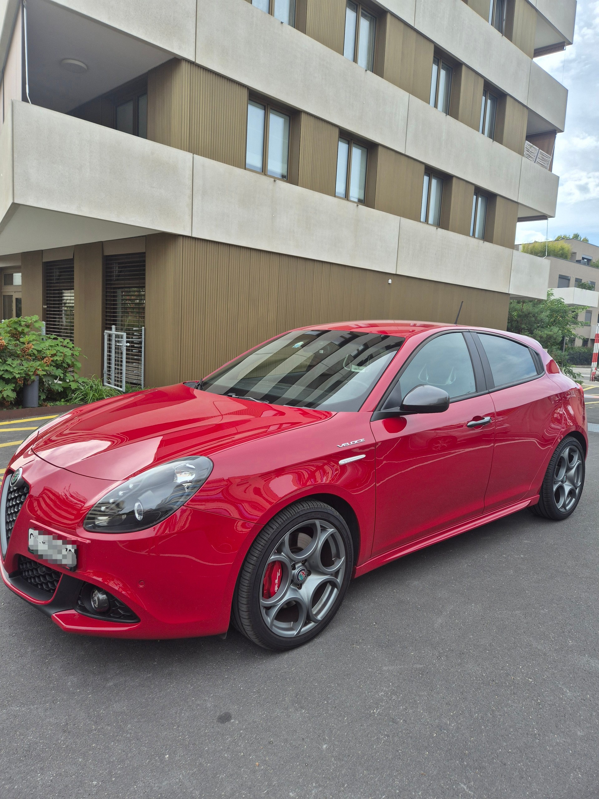 ALFA ROMEO 1750 TBi Veloce TCT-image-1