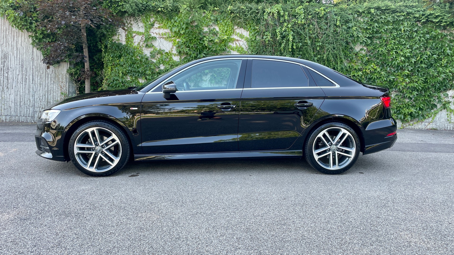 AUDI 40 TDI-image-2
