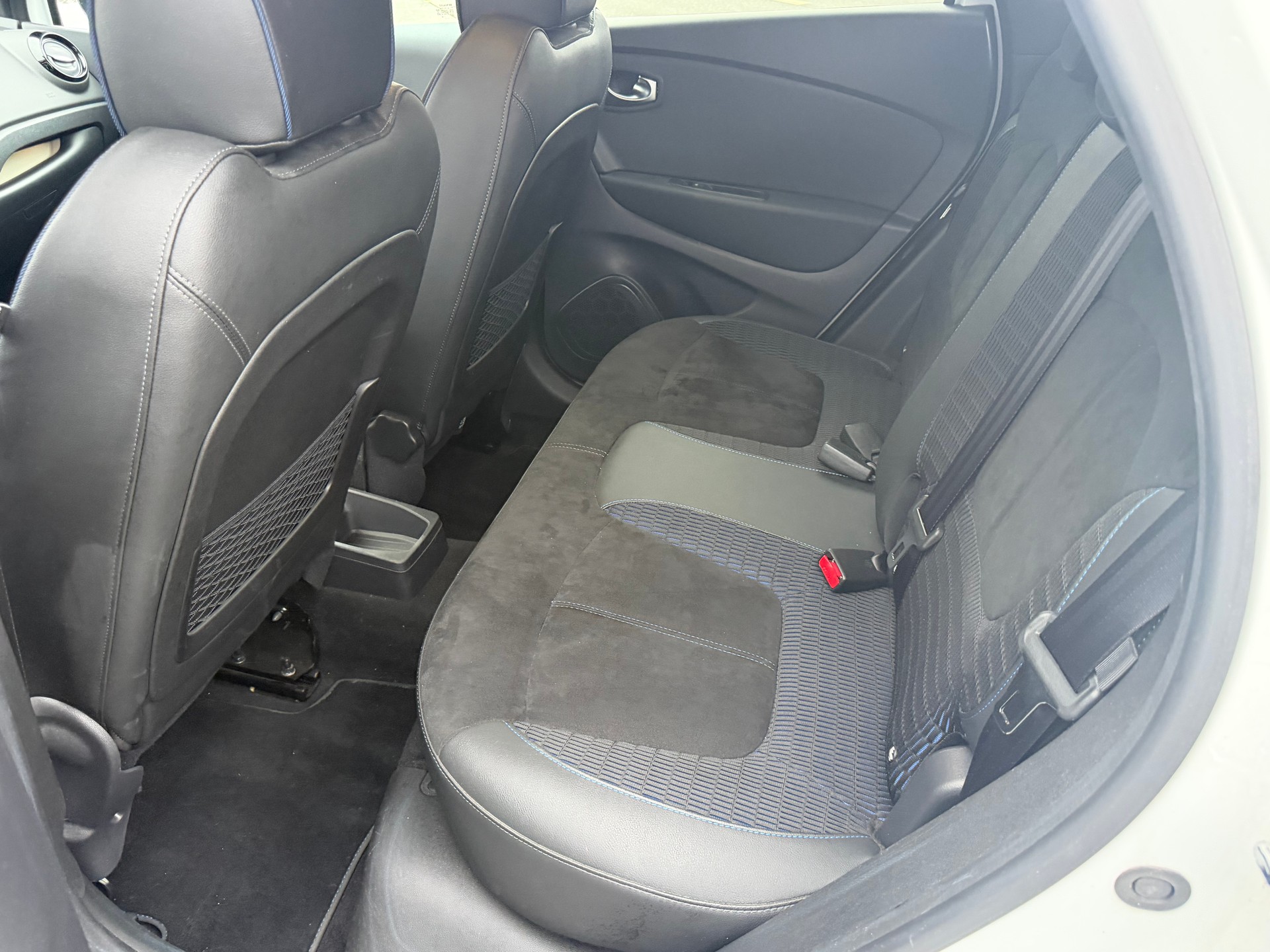 RENAULT Captur 1.3 T 16V S-Edition EDC-image-14