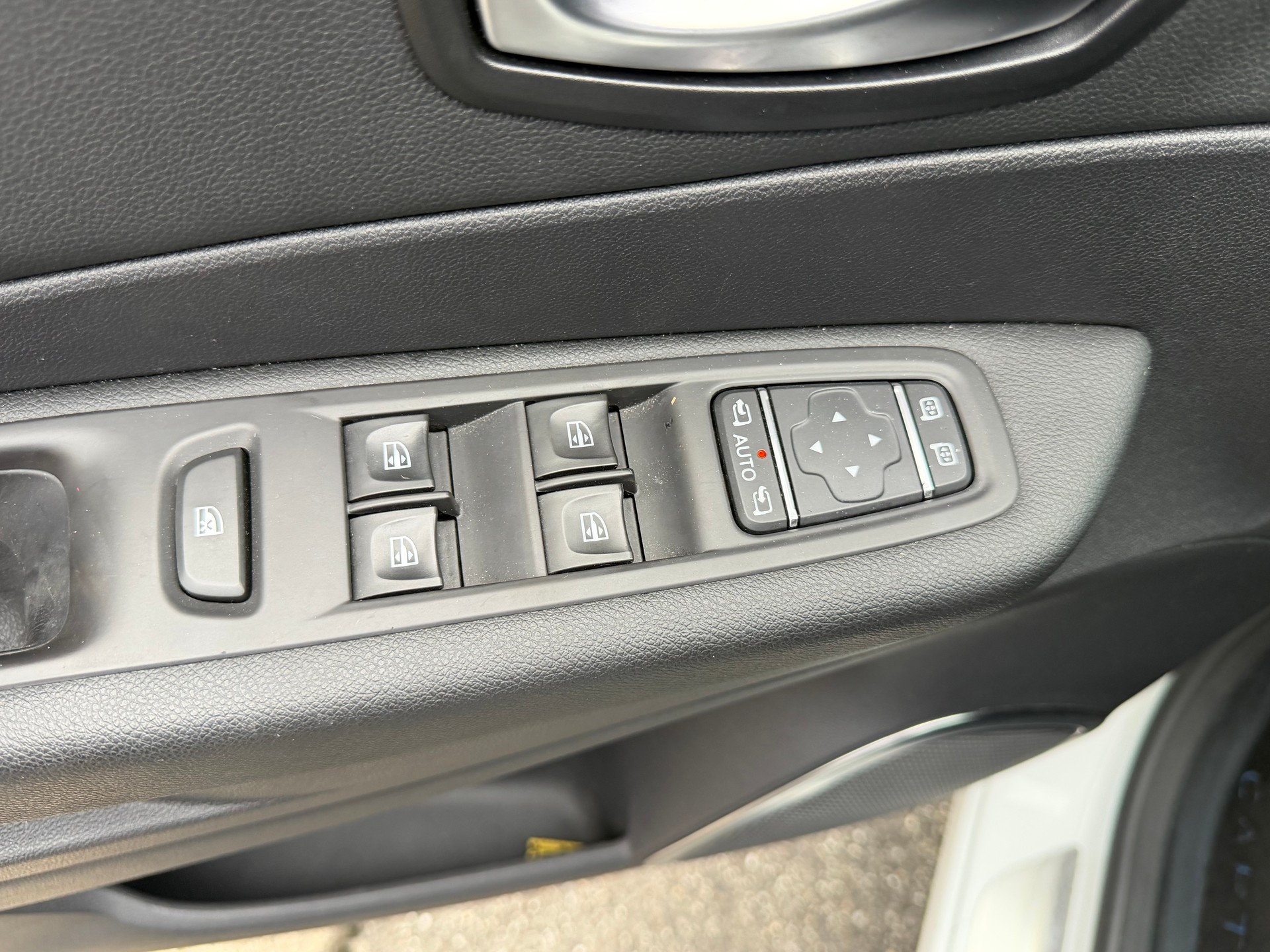 RENAULT Captur 1.3 T 16V S-Edition EDC-image-9