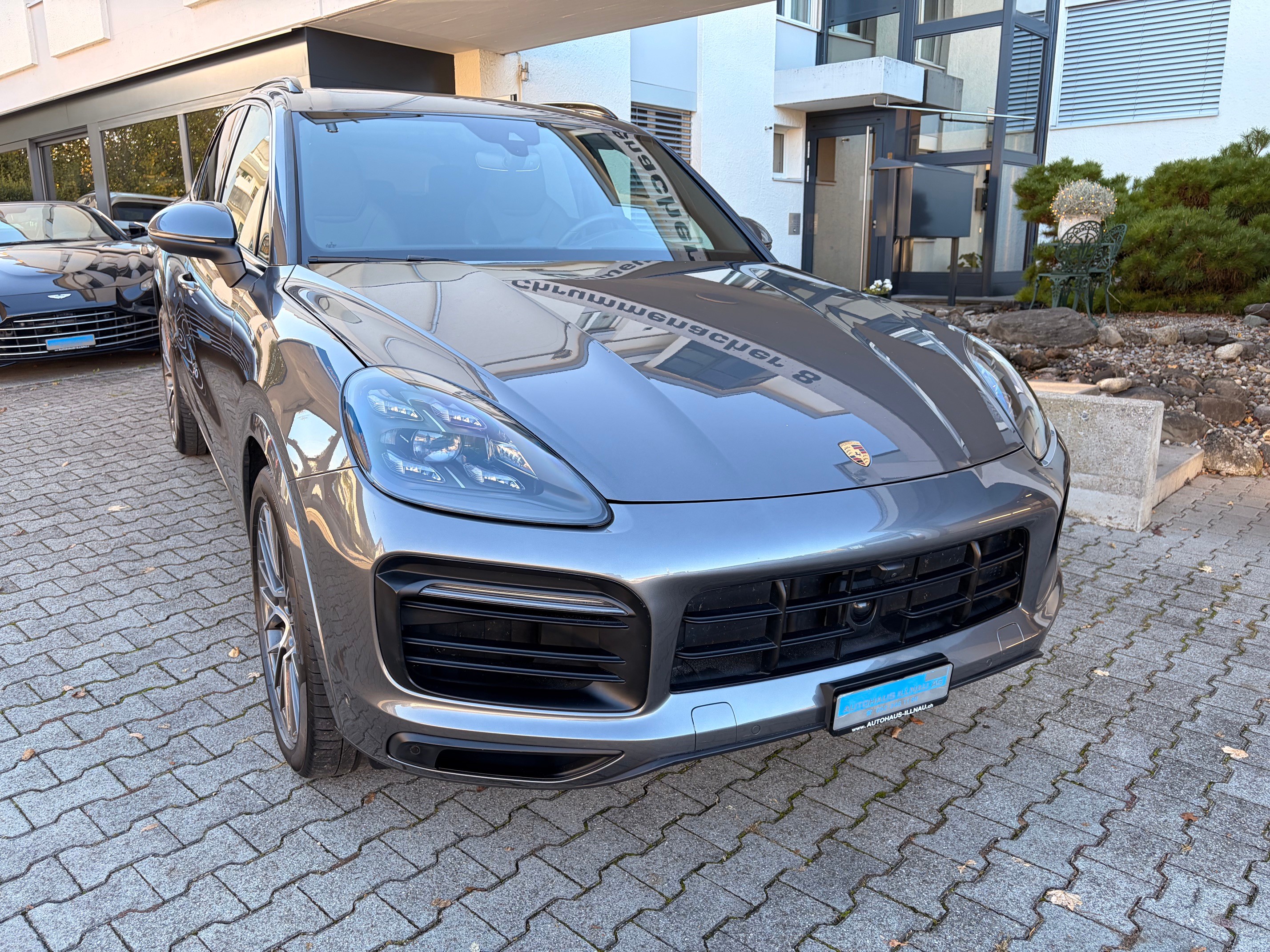 Car photo
