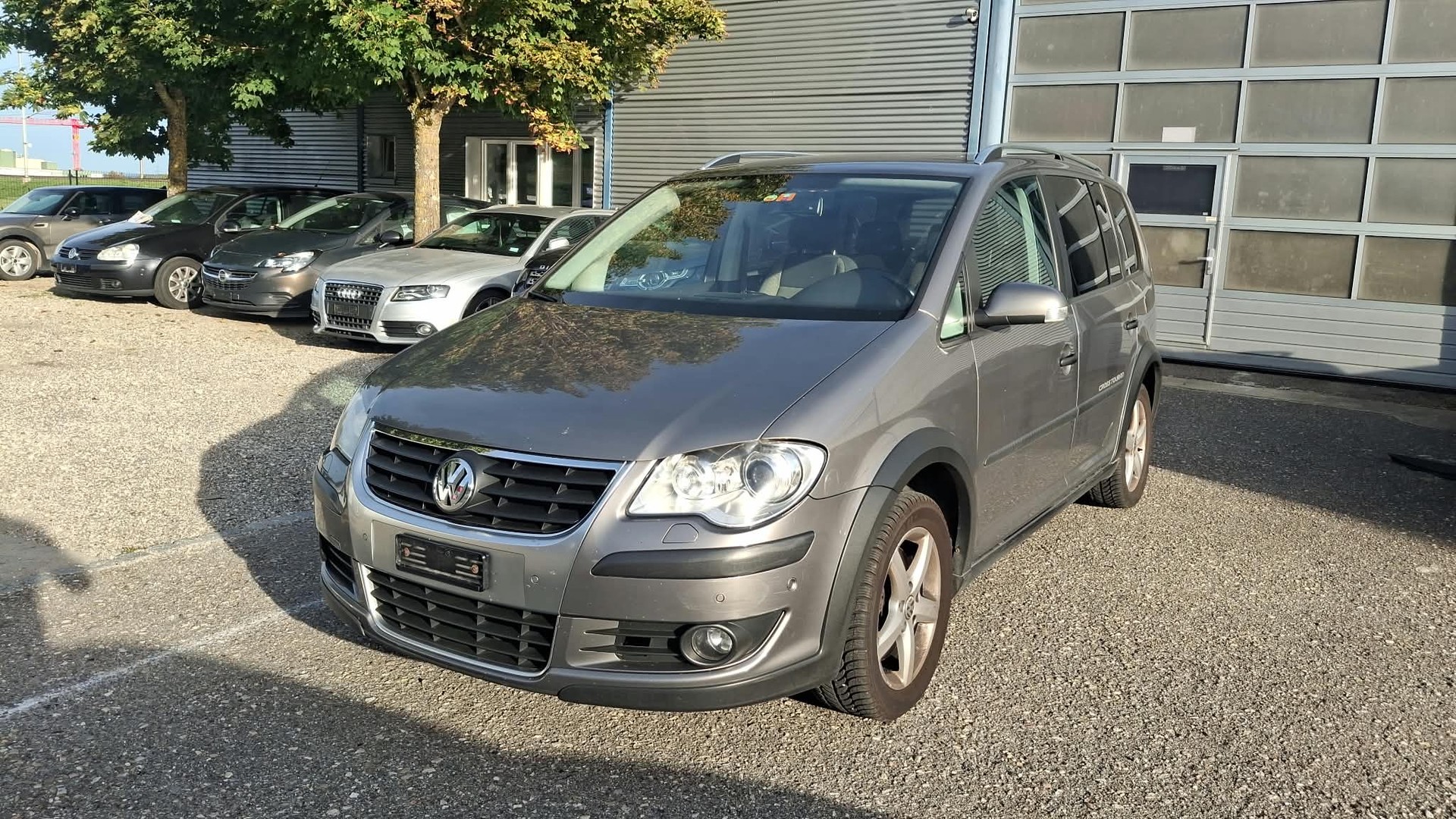 VW CrossTouran 2.0 TDI DSG-image-10