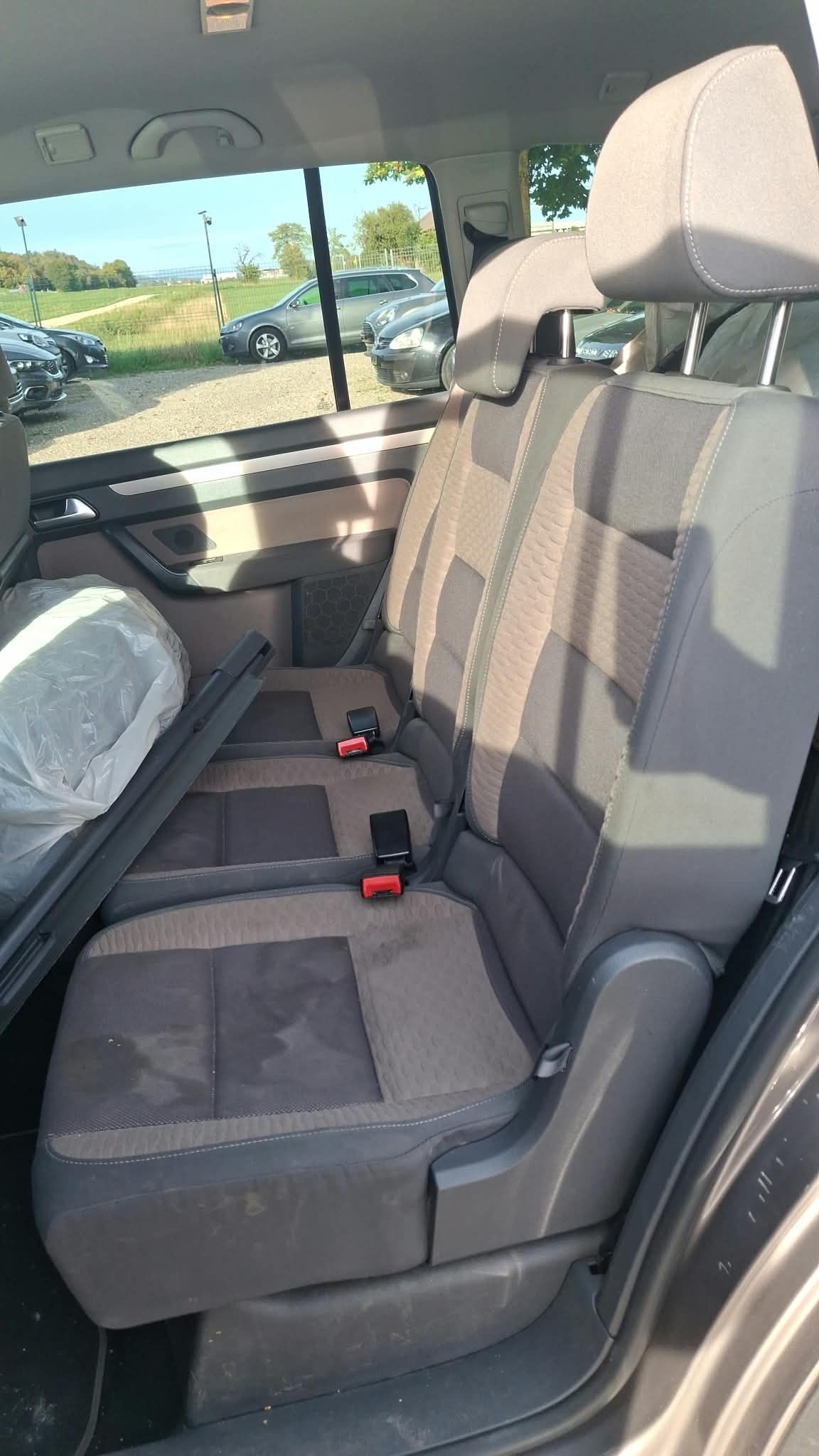 VW CrossTouran 2.0 TDI DSG-image-2