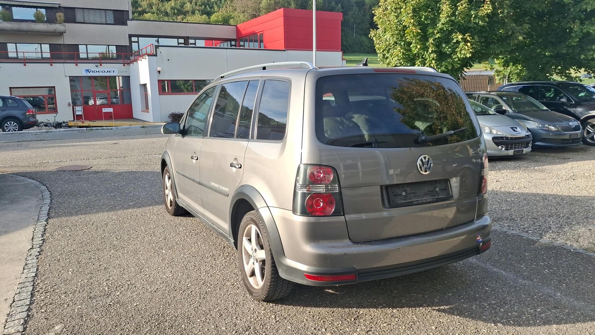 VW CrossTouran 2.0 TDI DSG-image-13