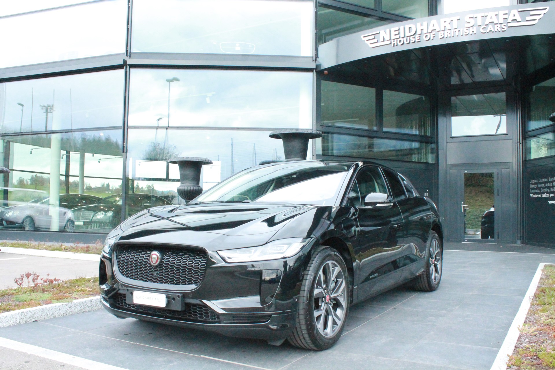 JAGUAR I-Pace EV400 HSE AWD-image-0