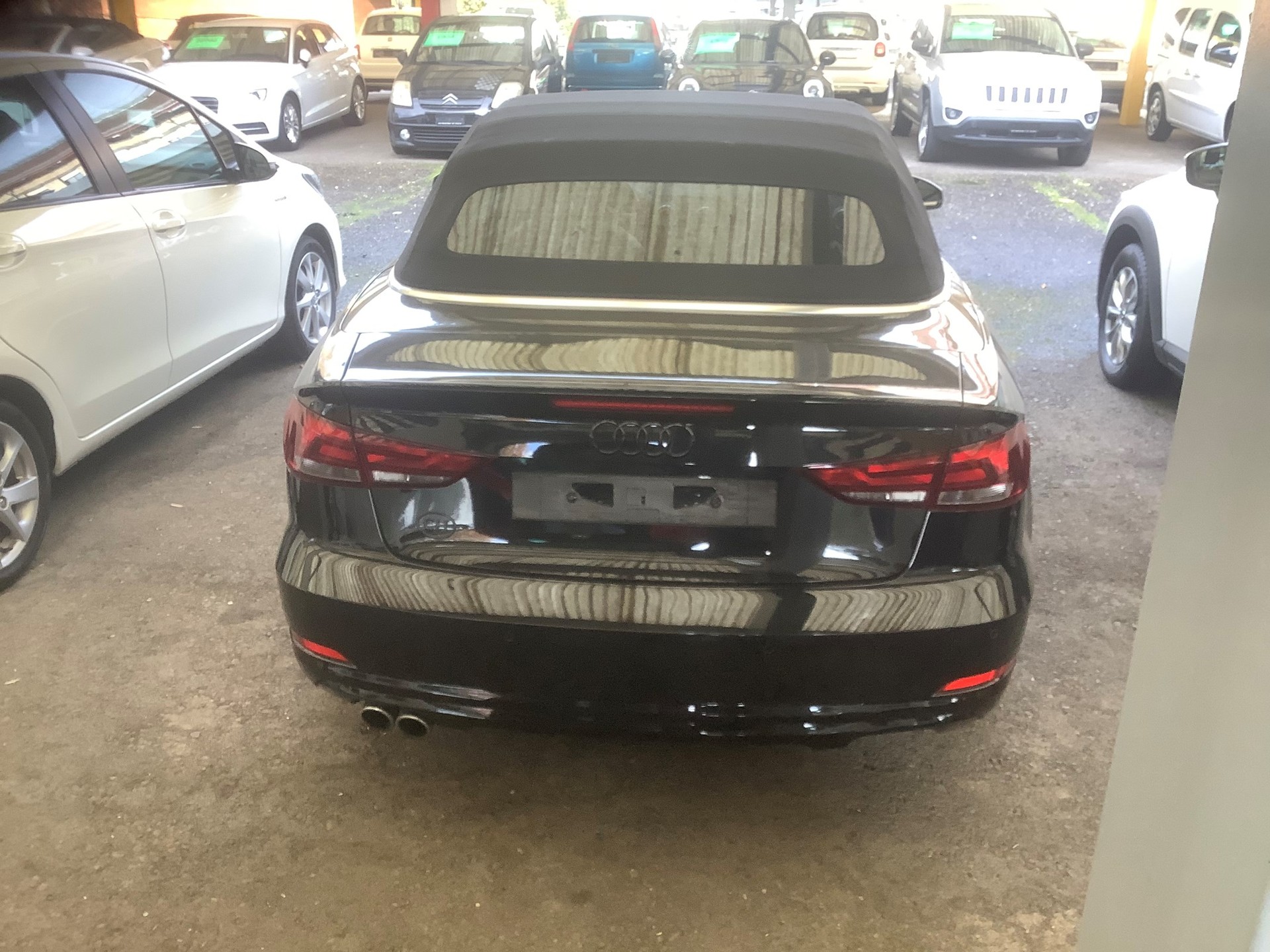 AUDI A3 Cabriolet 2.0 TDI Attraction quattro-image-11