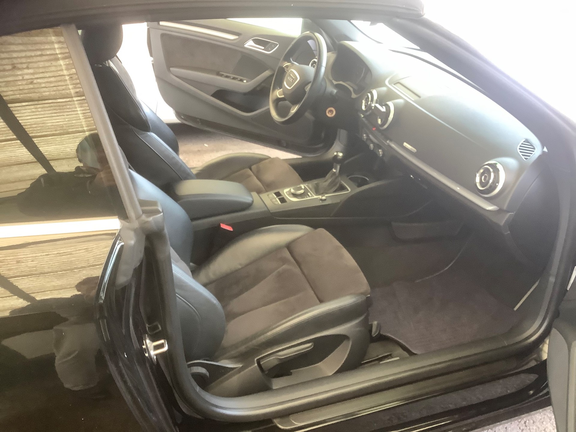 AUDI A3 Cabriolet 2.0 TDI Attraction quattro-image-8