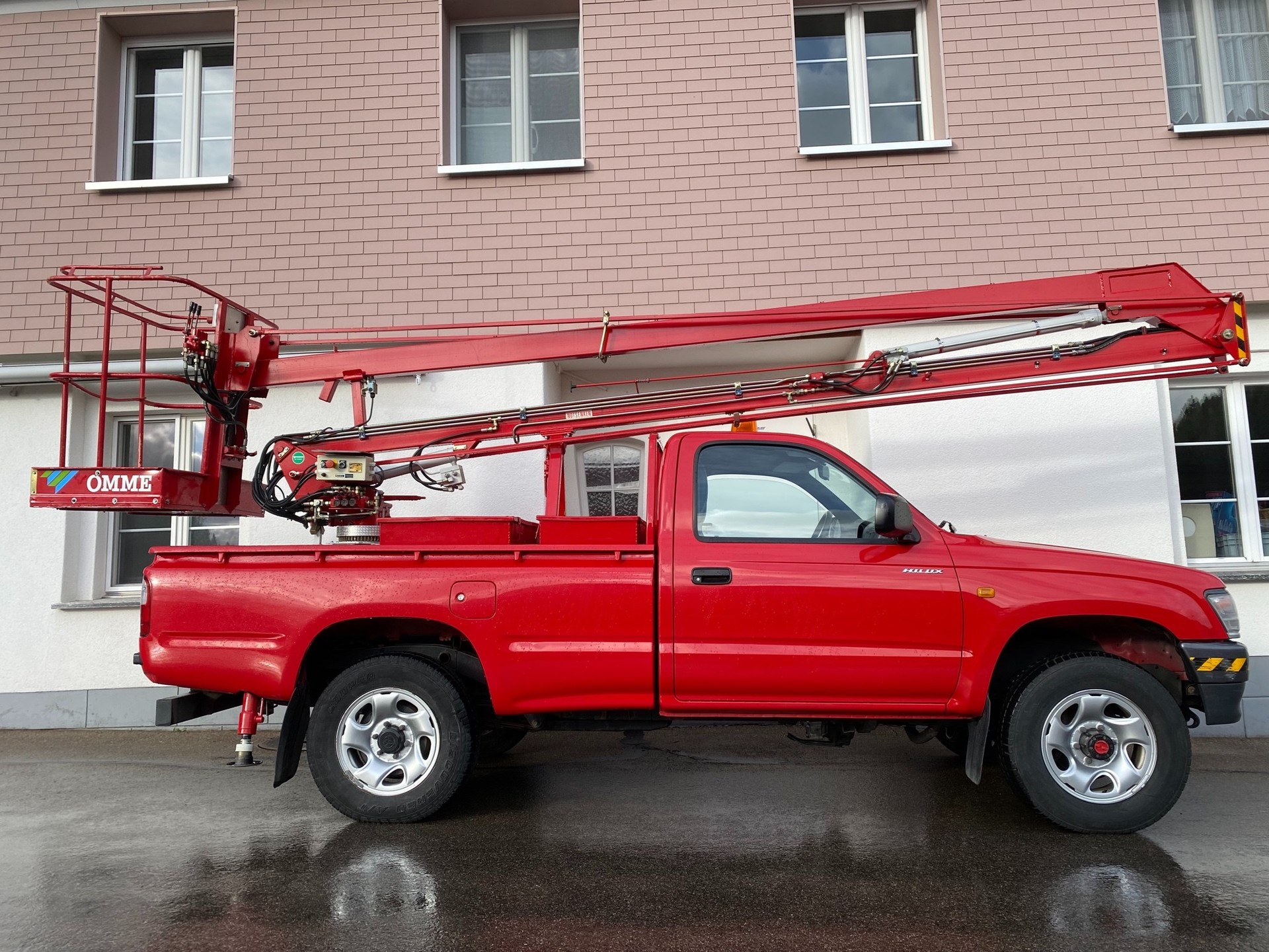 TOYOTA HI-LUX 4x4 Hebebühne-image-5