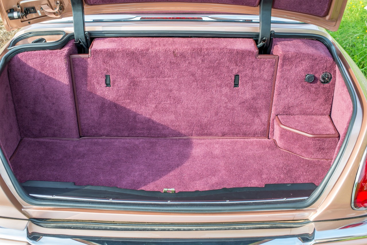 ROLLS-ROYCE Corniche Last of Line-image-17