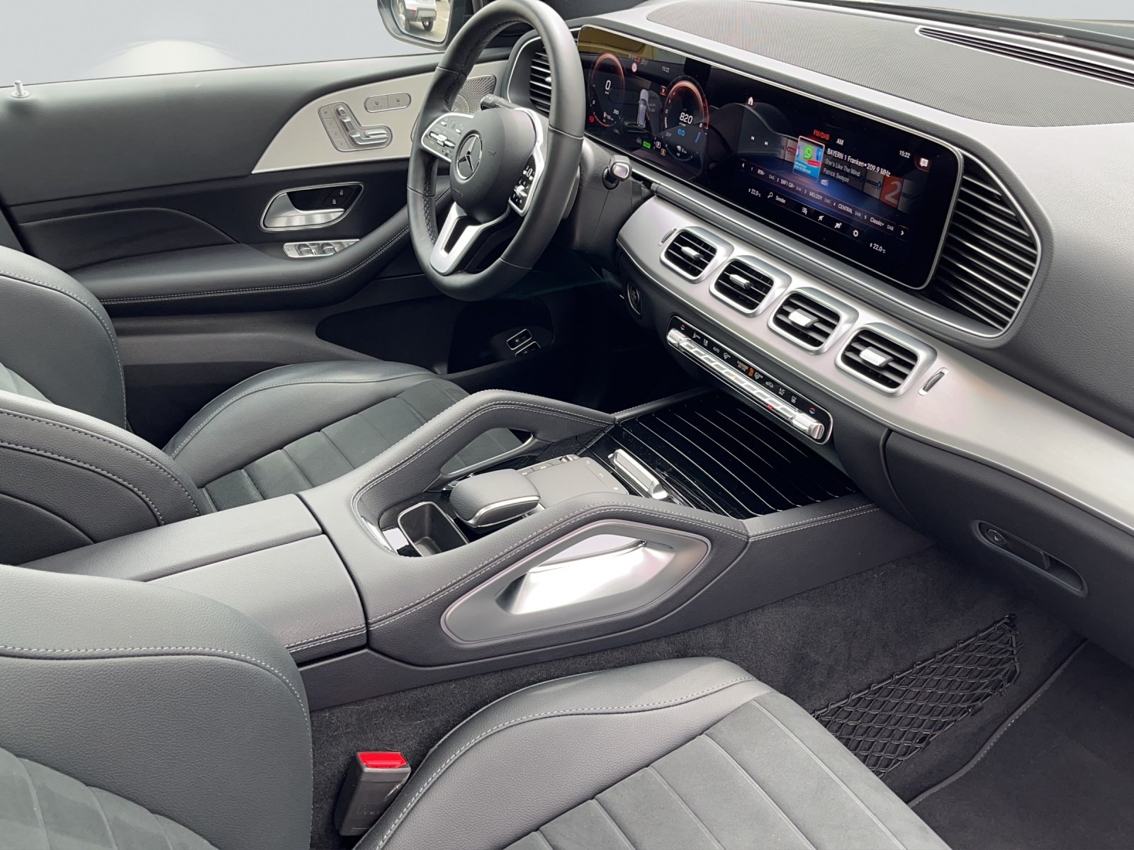 MERCEDES-BENZ GLE 350 e AMG Line 4M 9G-image-9