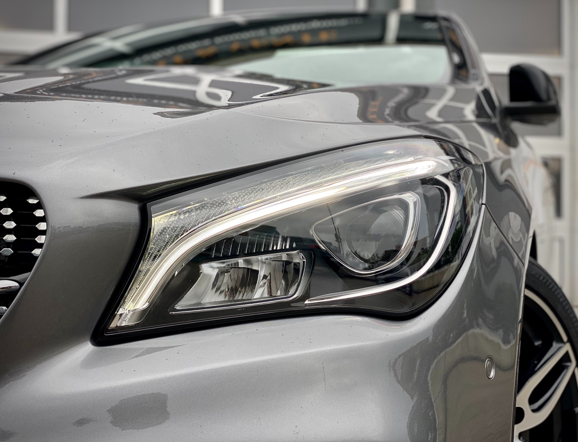MERCEDES-BENZ CLA 250 AMG Line 7G-DCT 4Matic - Véhicule Suisse (CH)-image-4
