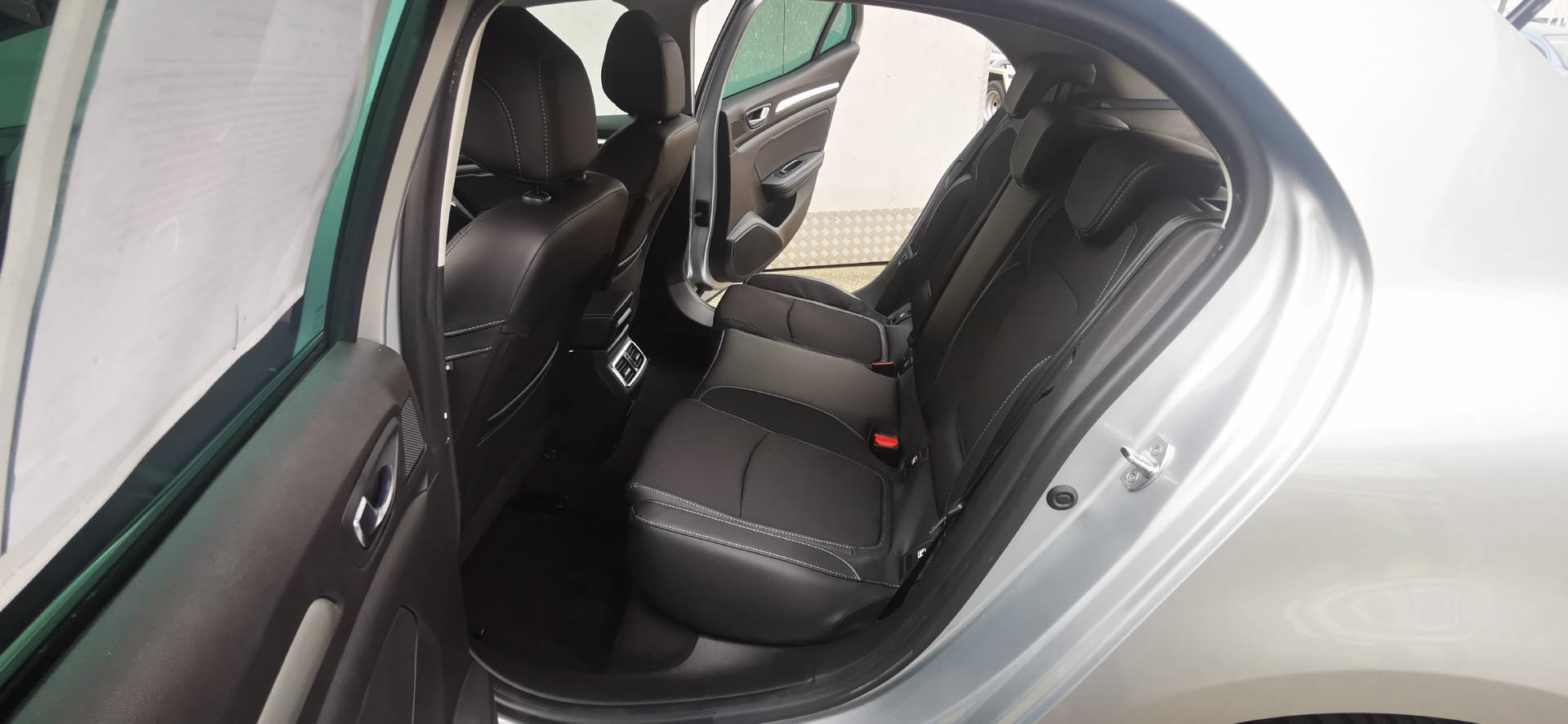 RENAULT Mégane 1.3 TCe 160 Intens EDC-image-6