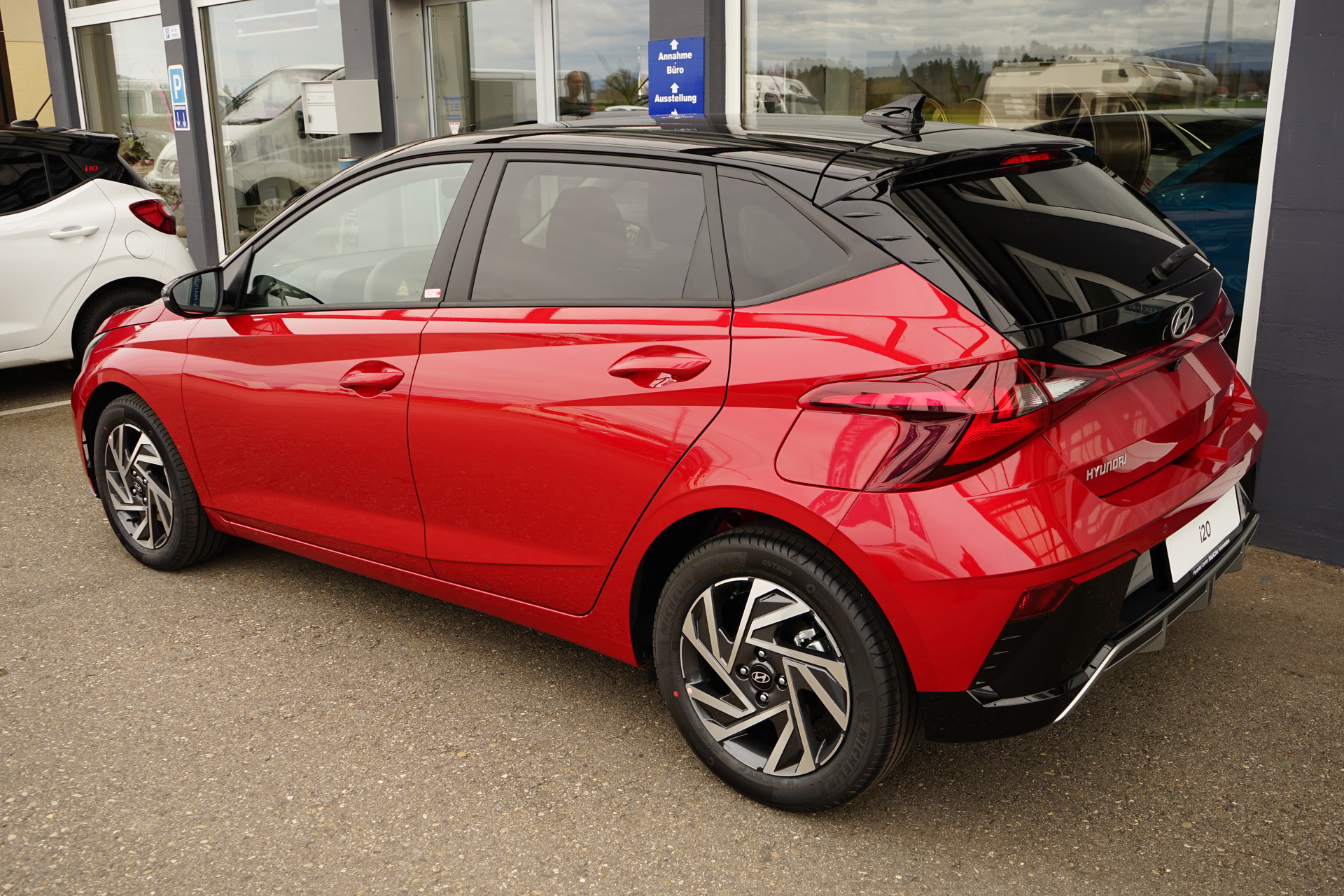 HYUNDAI i20 1.0 T-GDi Amplia DCT-showroom-element-3