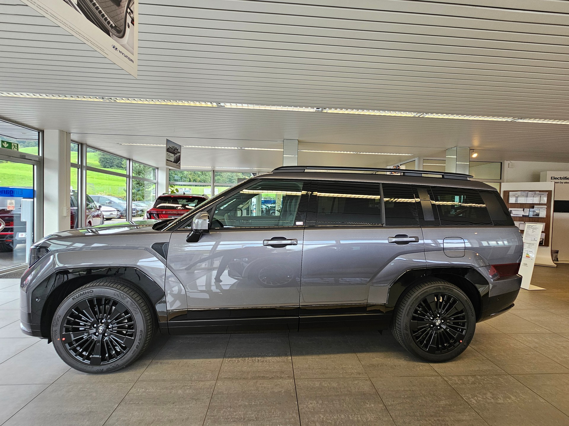 HYUNDAI Santa Fe 1.6 T-GDi PHEV Calligraphy 4WD-image-3