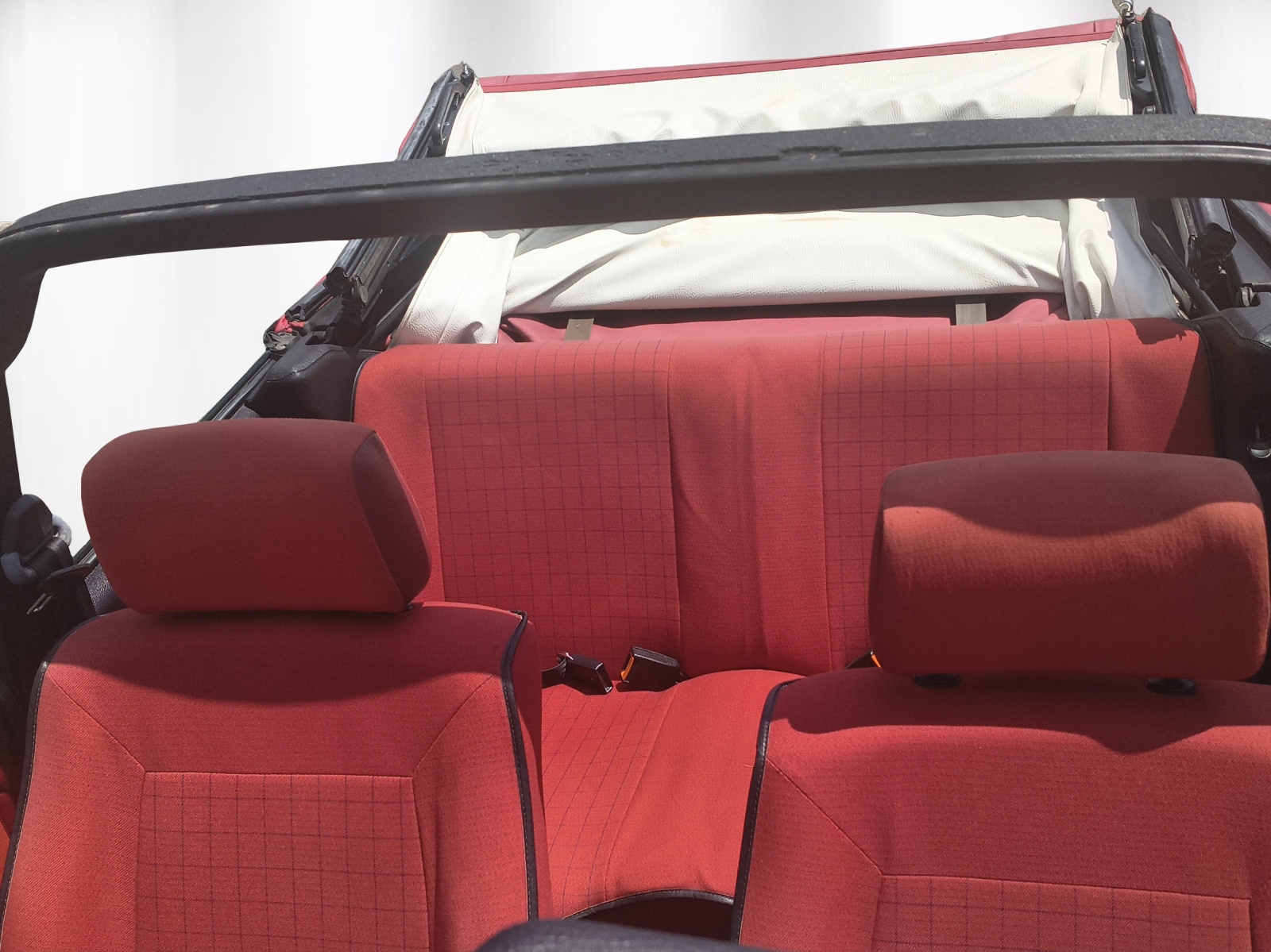 VW Golf Cabriolet 1800 (GL) Red Spezial-image-9