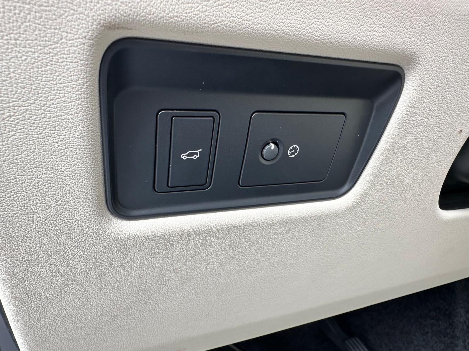 LAND ROVER Range Rover 4.4 SDV8 Vogue Automatic-image-43