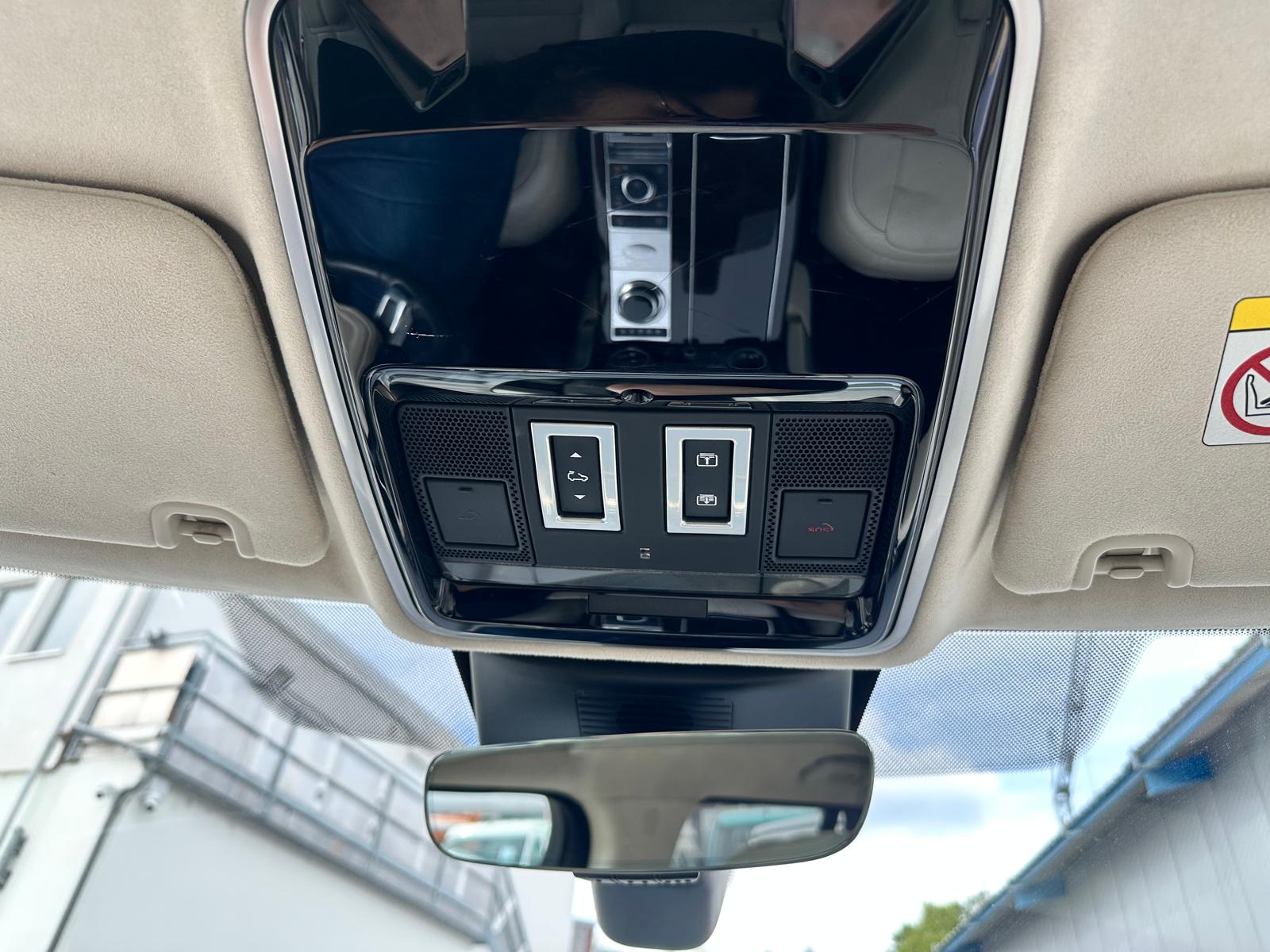 LAND ROVER Range Rover 4.4 SDV8 Vogue Automatic-image-42
