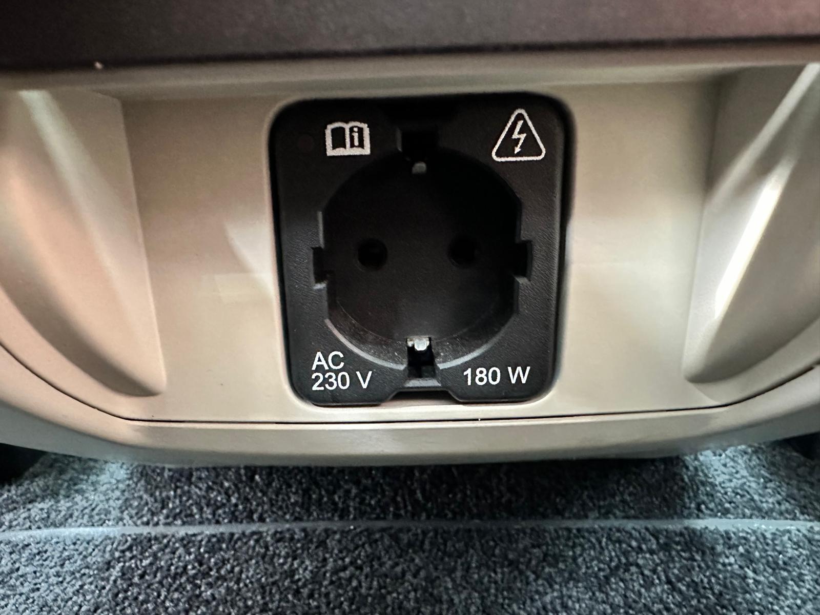 LAND ROVER Range Rover 4.4 SDV8 Vogue Automatic-image-54